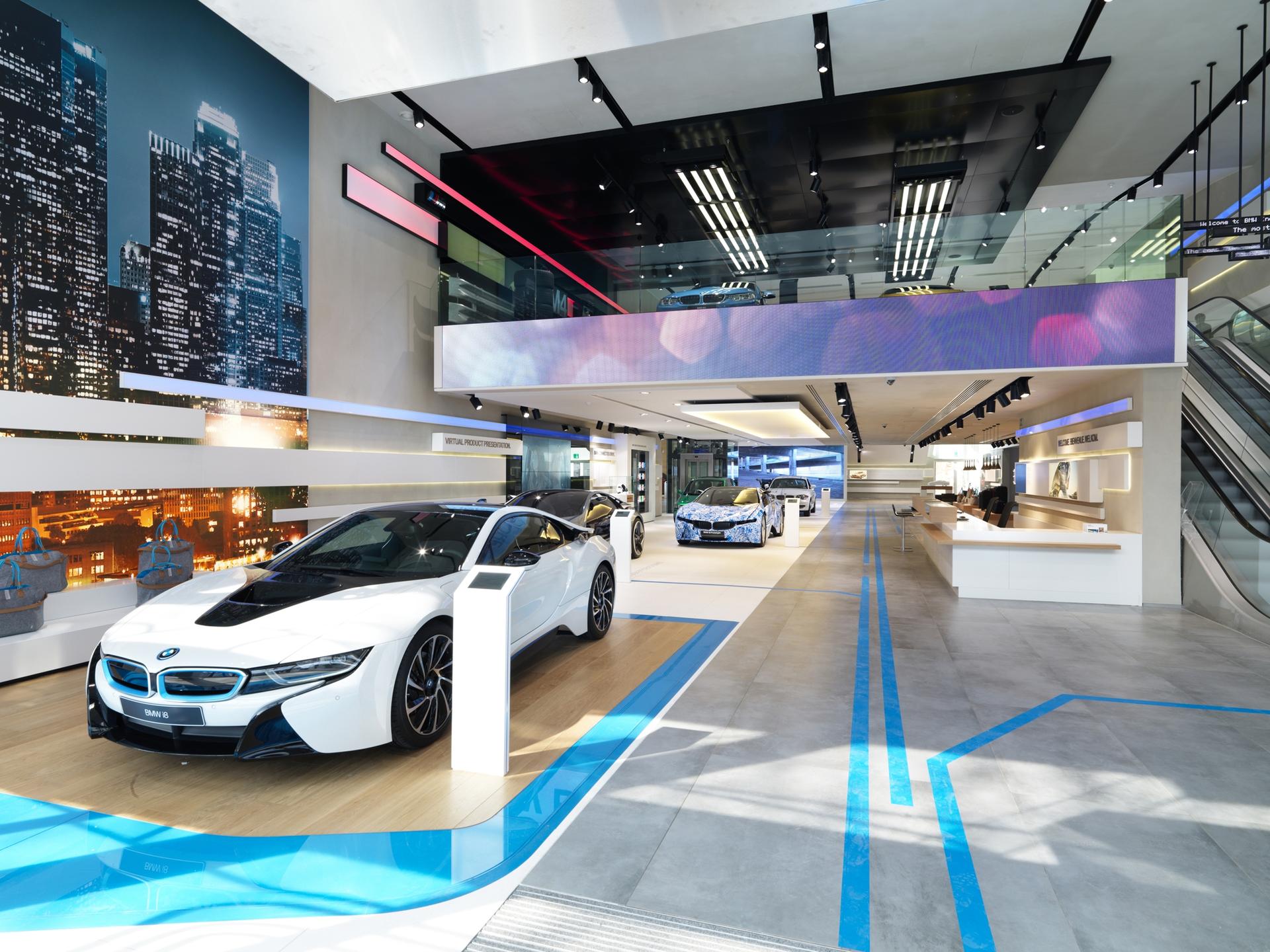 BMW Brand Store in Brussels earns Iconic Award 2014