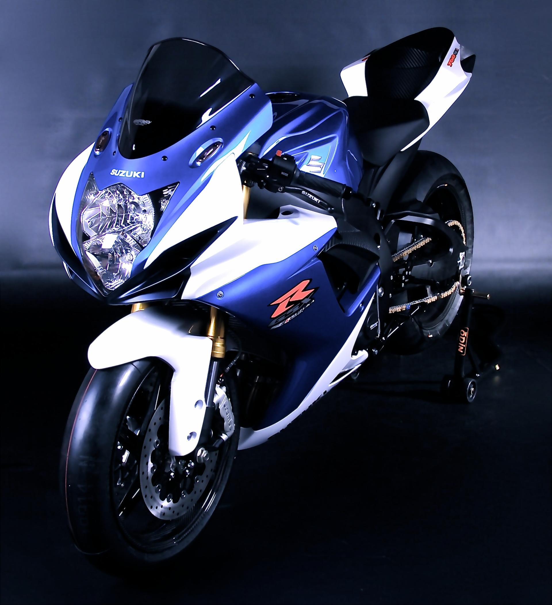 Suzuki Motorcycles at the Amid Motorcycle Show