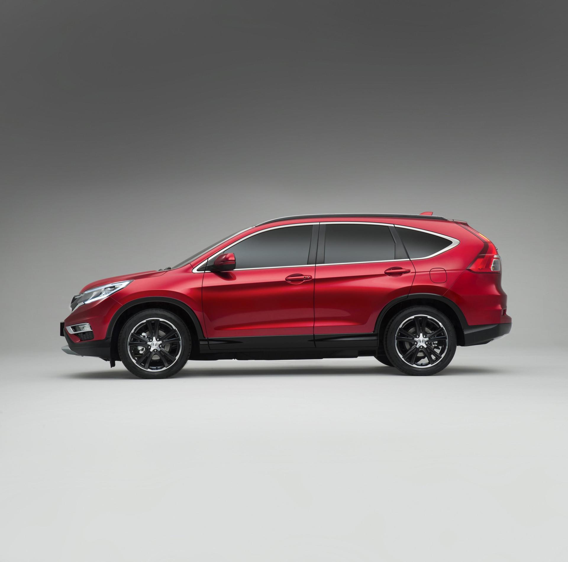 HONDA CR-V AT PARIS MOTOR SHOW 2014