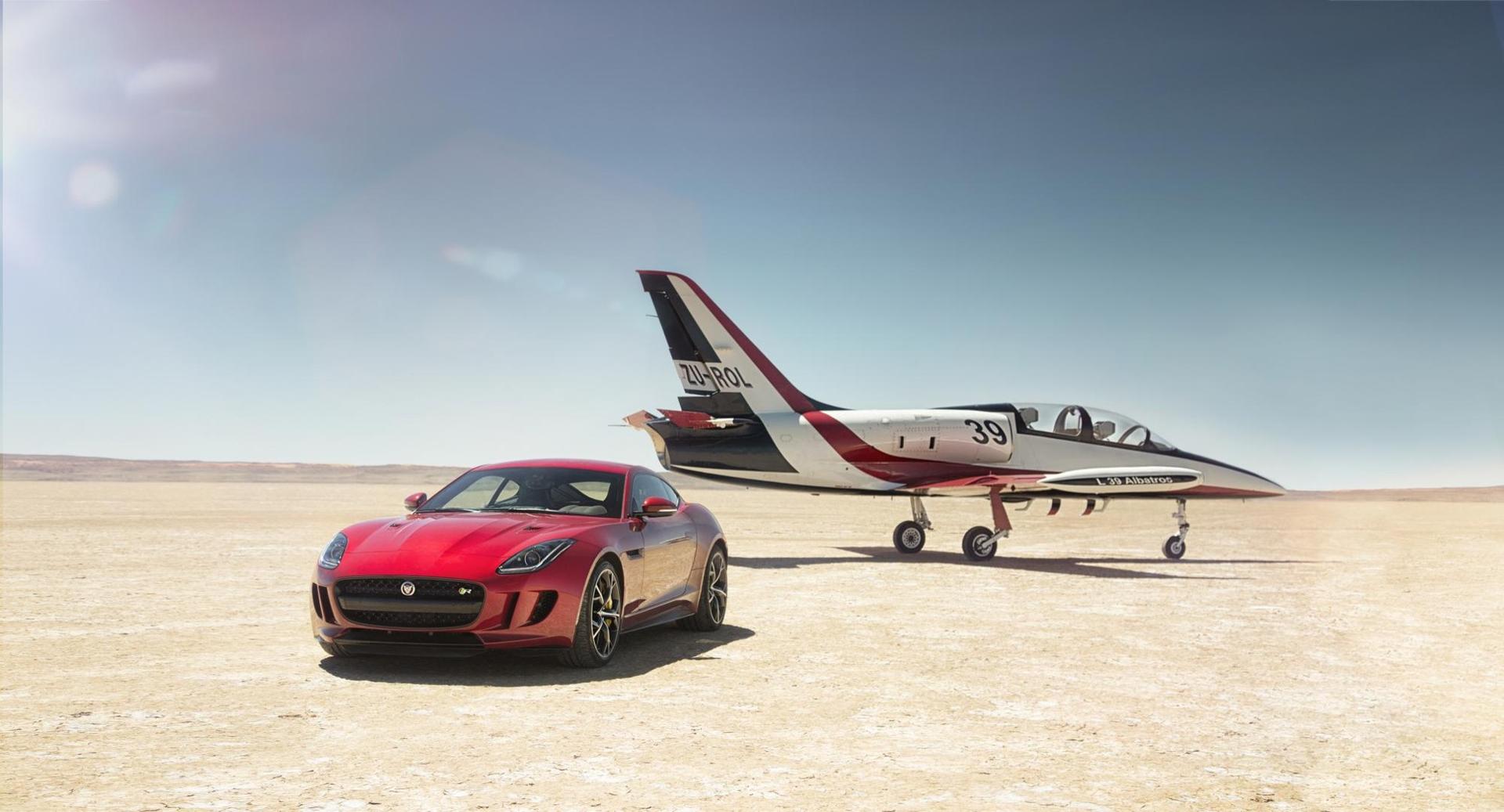 NEW ALL-WHEEL-DRIVE JAGUAR F-TYPE R BOOSTS BLOODHOUND SSC RECORD BID