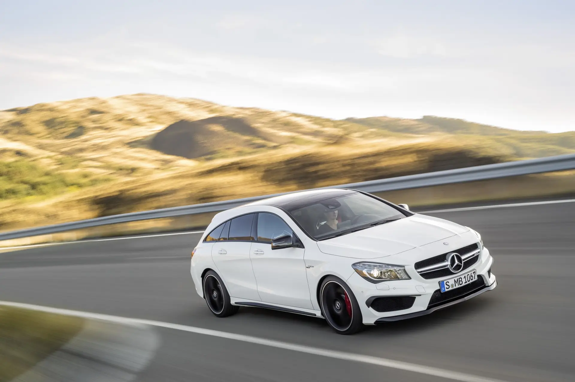 Meredez-Benz-CLA-45-AMG -10