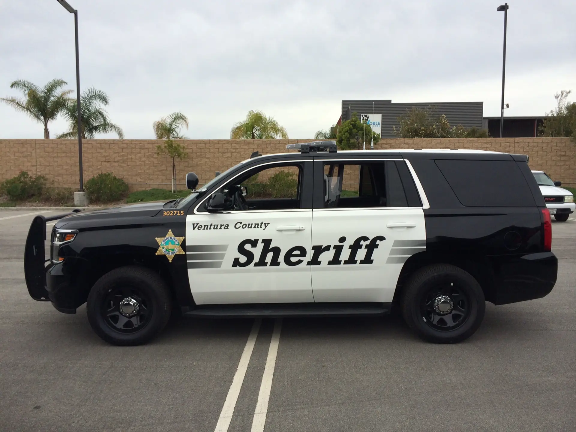 Chevrolet Tahoe PPV for Country Ventura Police Patrol