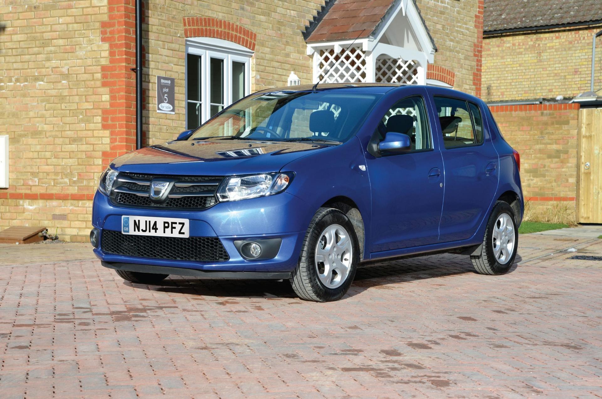 THREE-IN-A-ROW FOR DACIA AT WHAT CAR? AWARDS