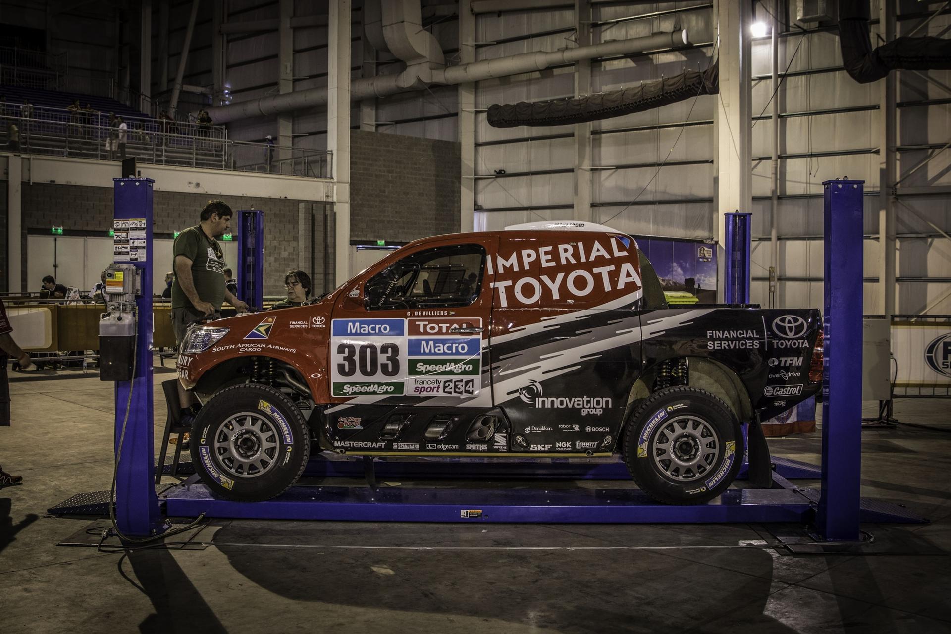 DAKAR 2015 – Toyota Imperial Team Ready
