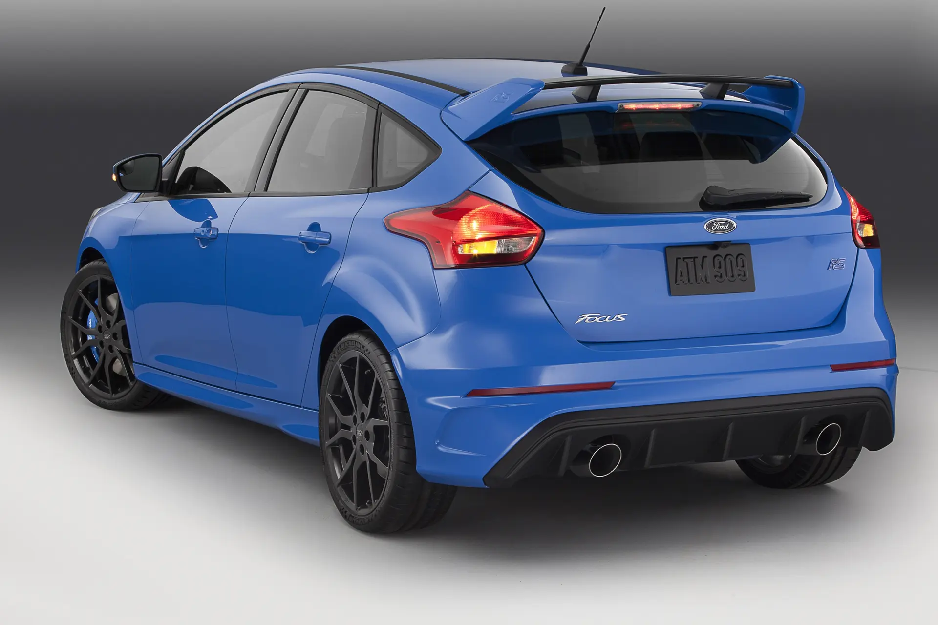 Ford-Focus-RS-2015-Rear