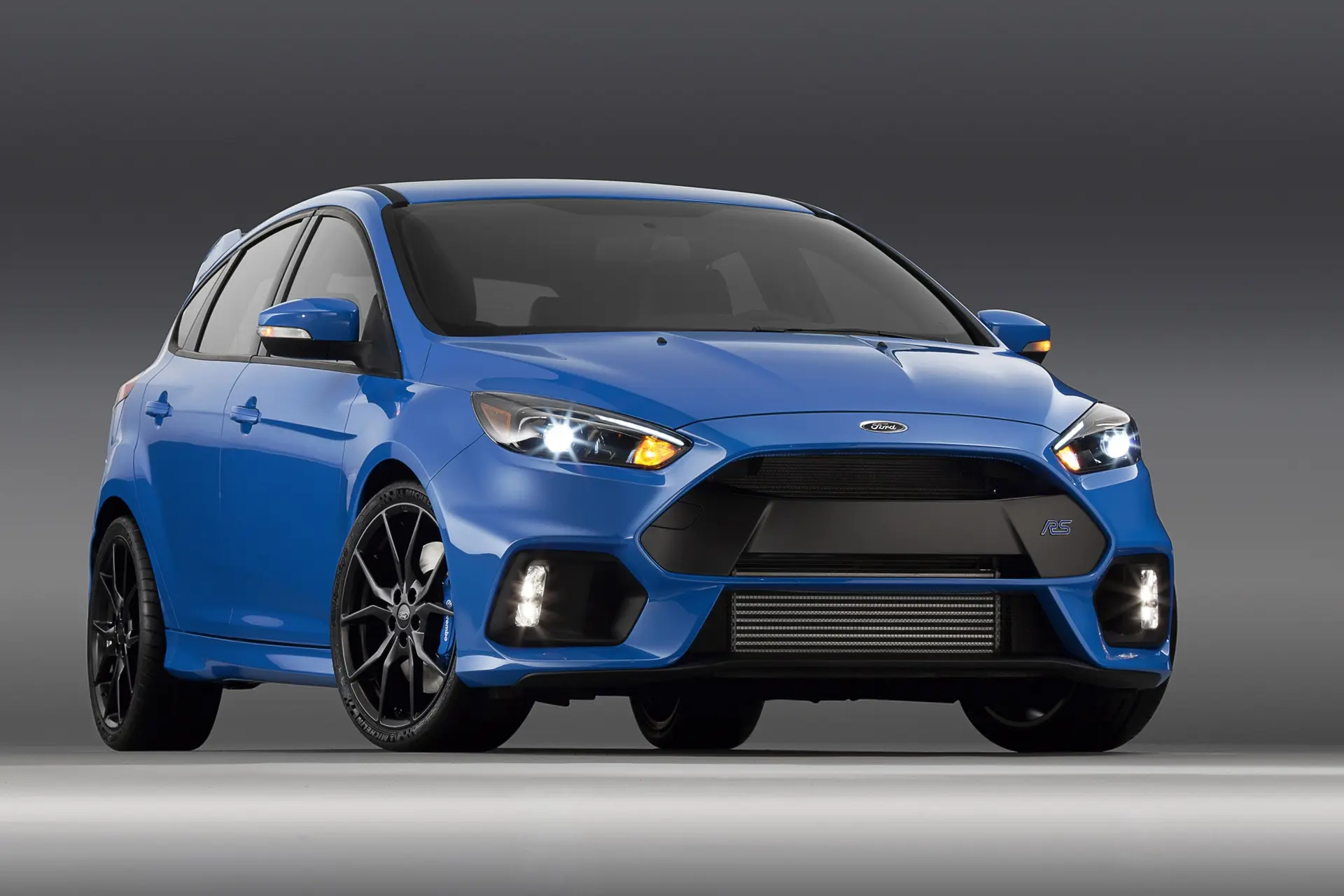 Ford-Focus-RS-2015