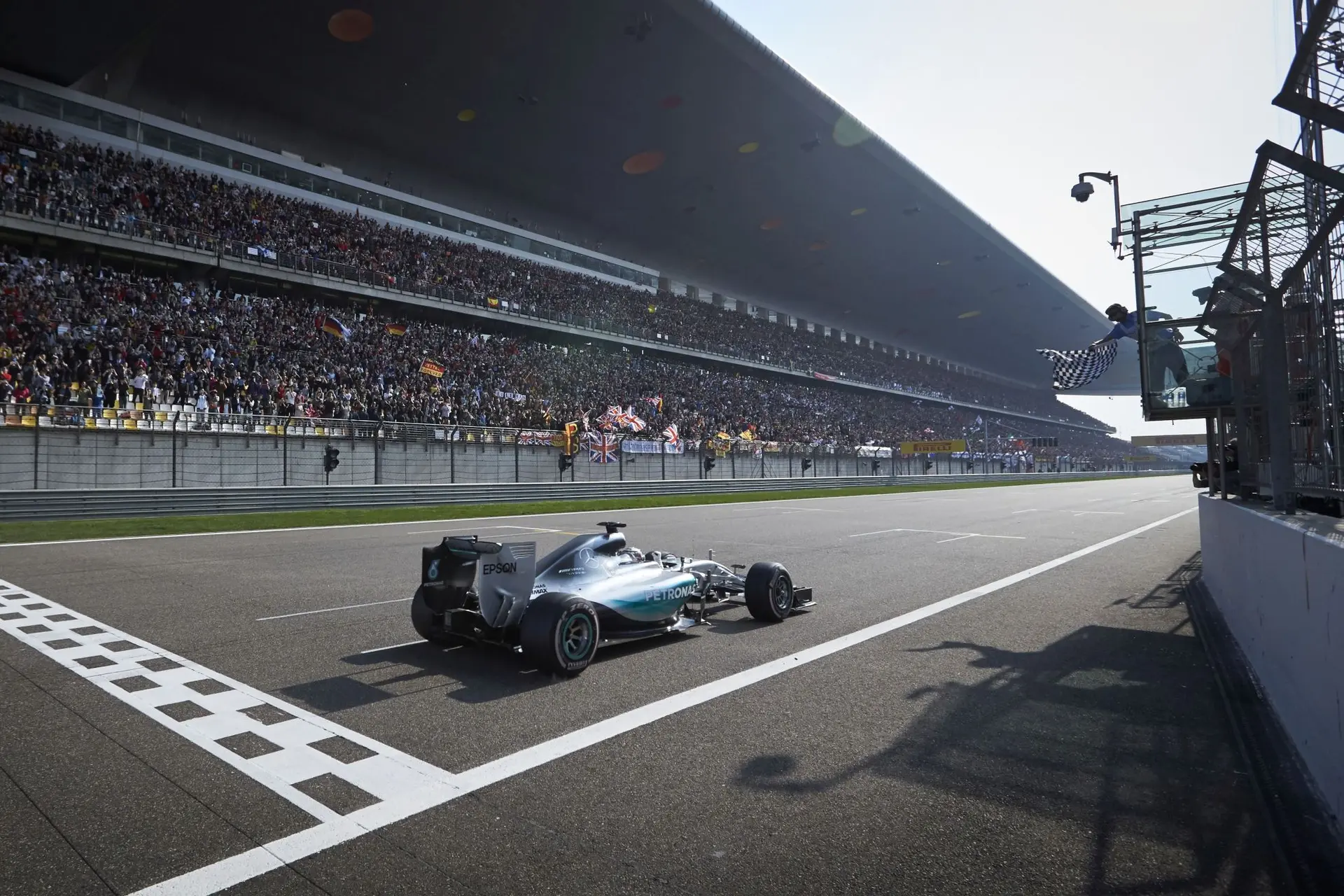 Hamilton-leads-Mercedes-1-2-in-Chinese-Grand-Prix-with-Nico-Rosberg-second-at-Shanghai-International-Circuit
