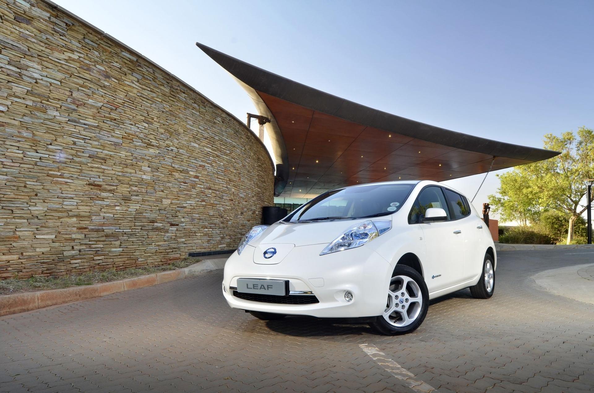 Nissan LEAF now parks in Parkhurst