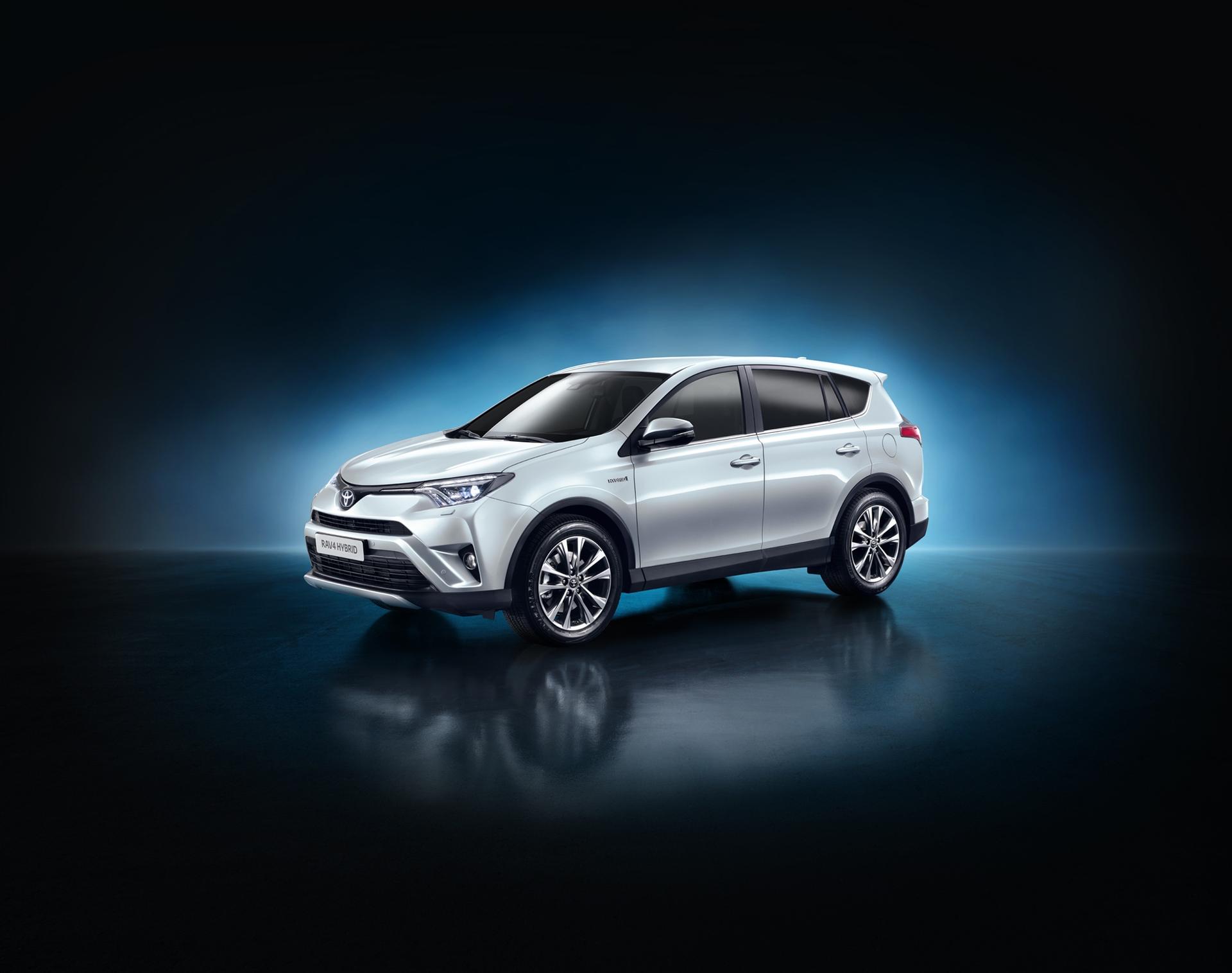 Toyota RAV4 Hybrid New York Auto Show 2015
