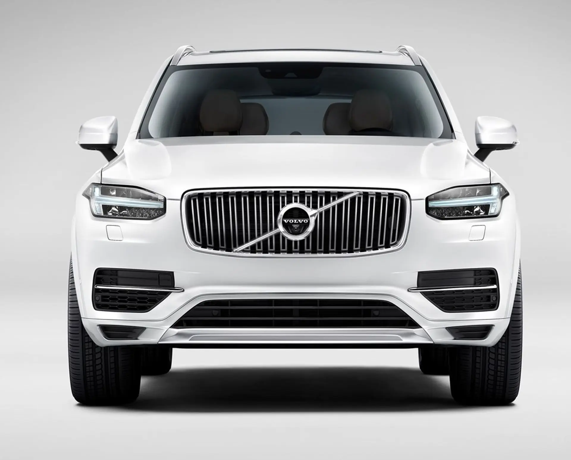 All-New-Volvo-XC90-Launched-in-South-Africa-new-face