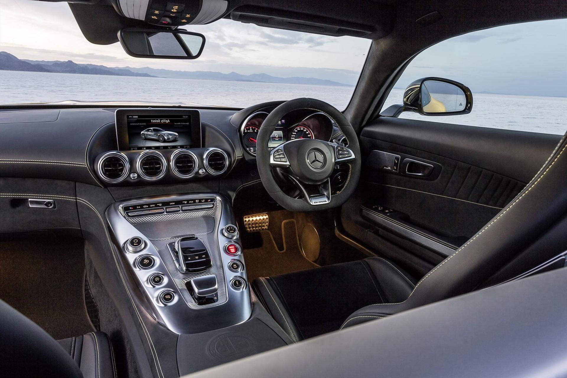 The new Mercedes-AMG GT: Driving performance for sports car enthusiasts