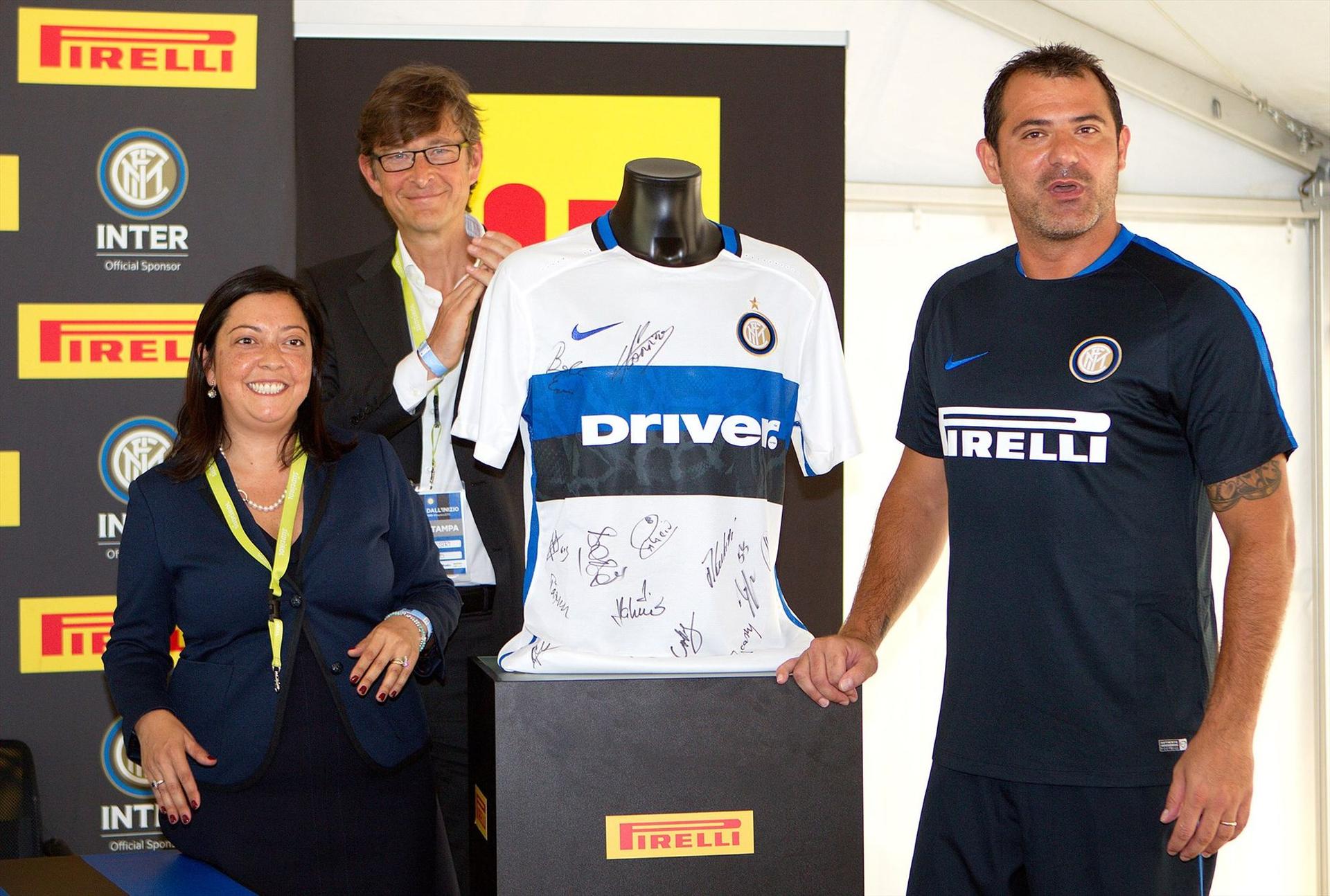 PIRELLI TAKES ITS ‘DRIVER’ BRAND TO THE FOOTBALL PITCH ON INTER’S AWAY STRIP