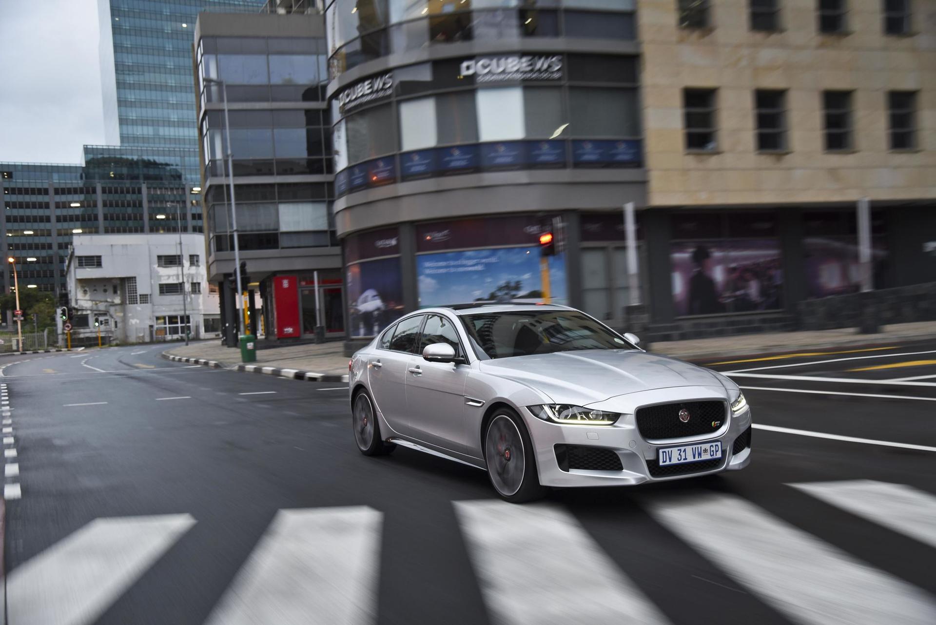 NEW JAGUAR XE – THE SPORTS SEDAN REDEFINED