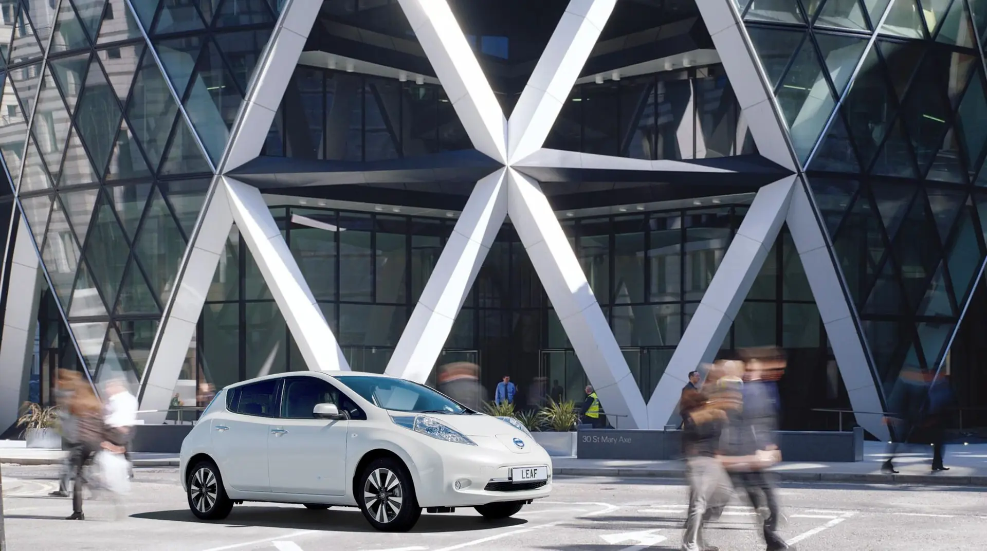 Nissan and Foster + Partners Charge Ahead with Bold New Vision