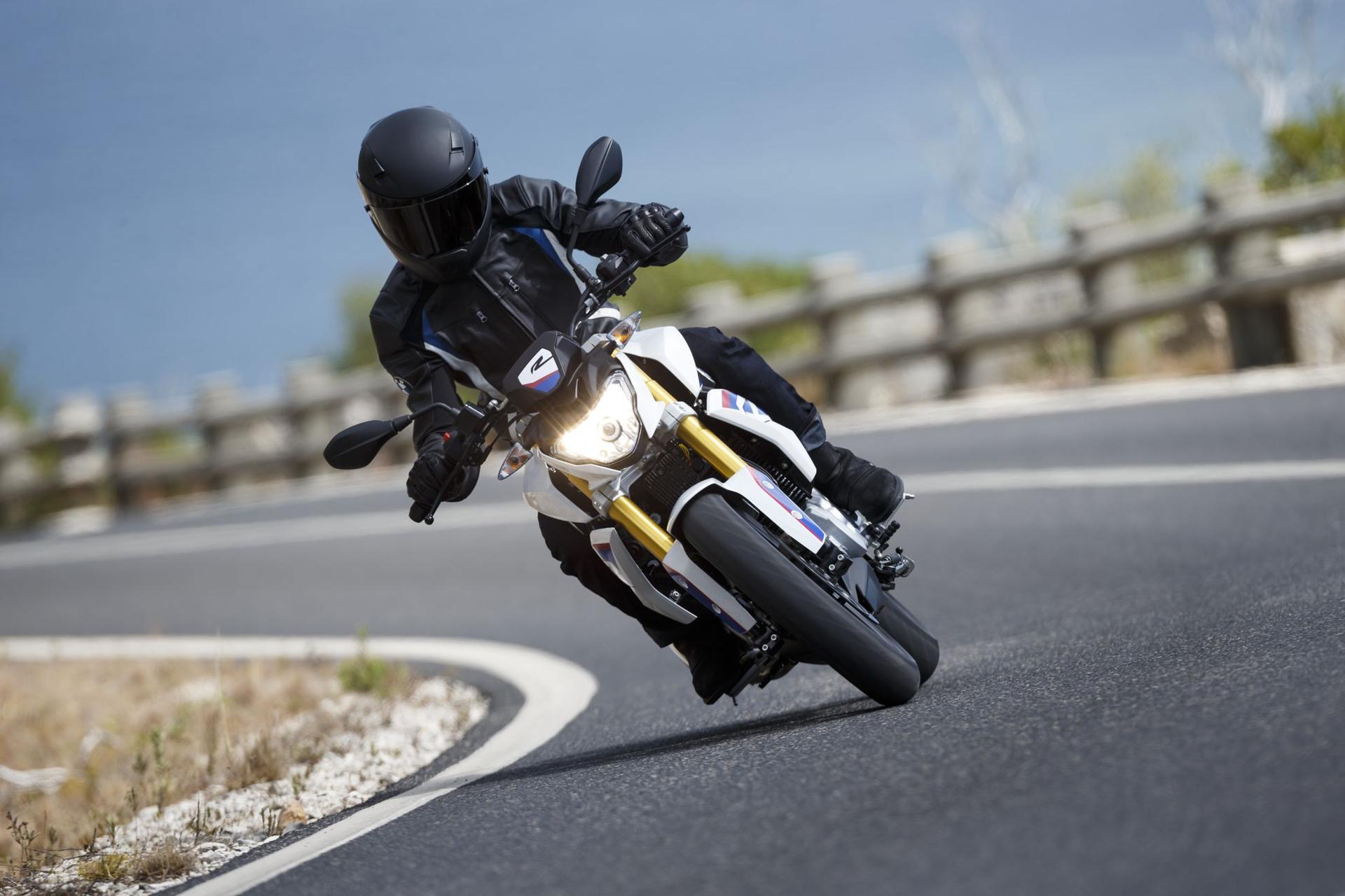 The new BMW G 310 R Motorcycle