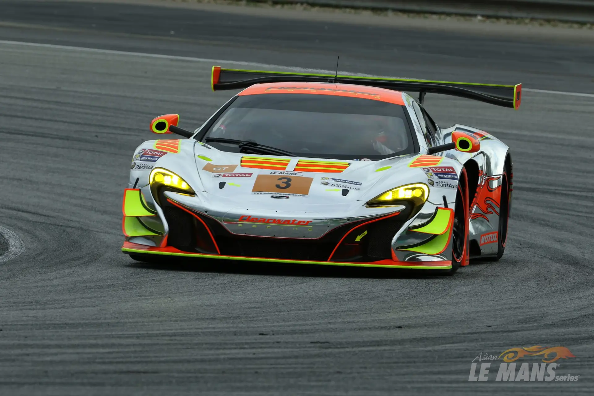 mclaren-gt