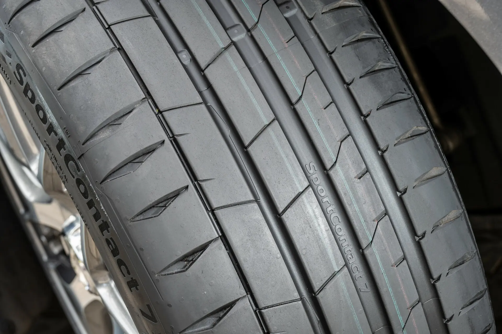 Continental Sport Contact 7 Tyres