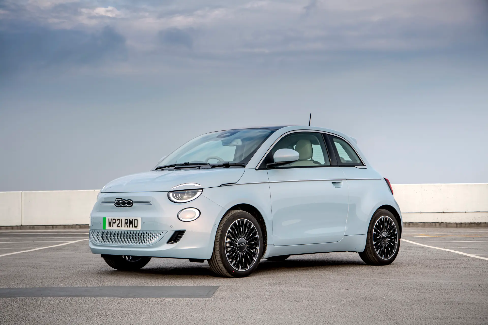 What Car? 2022 Electric Car Awards: New Fiat 500