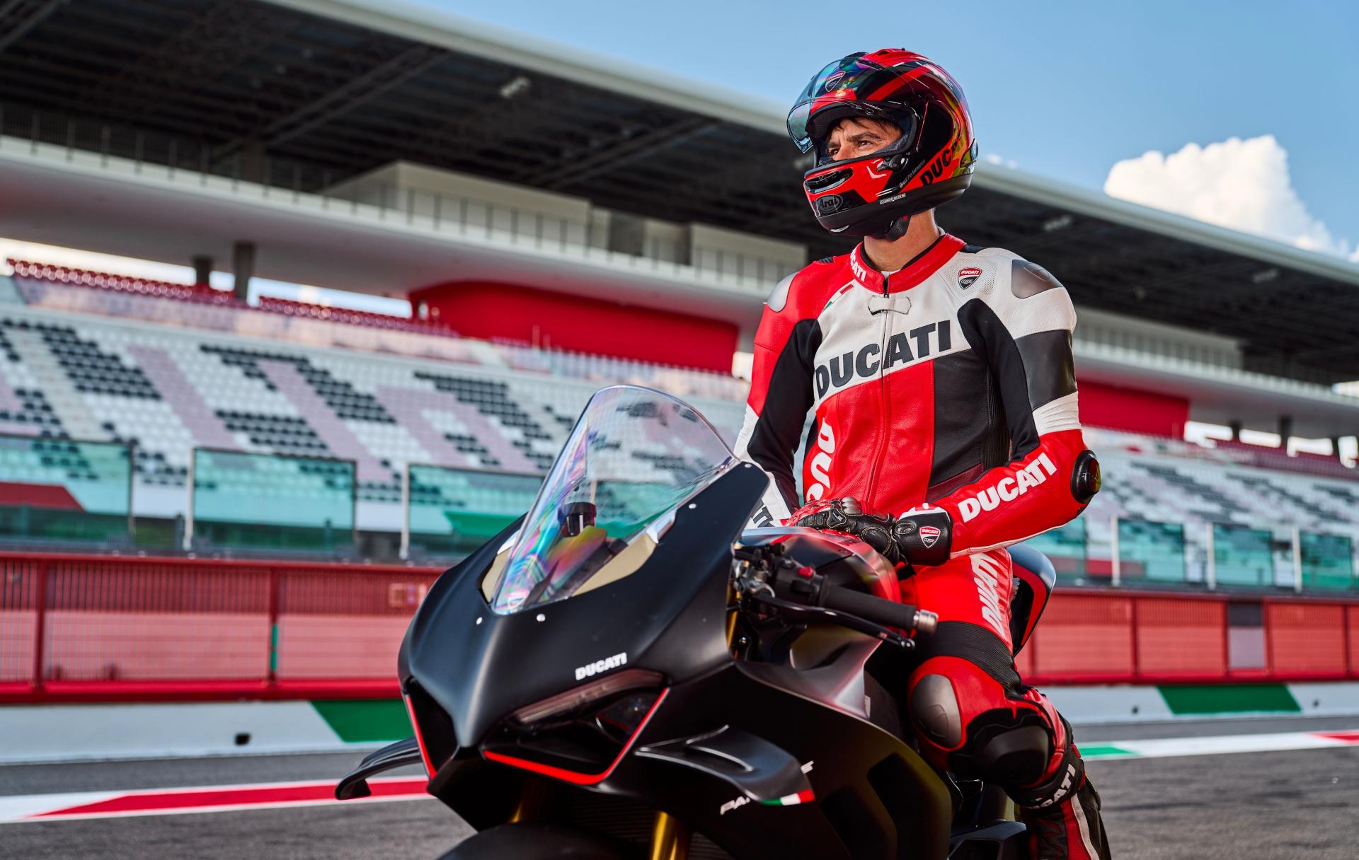 Style, comfort and safety to live your passion: Ducati presents the 2023 Apparel collection