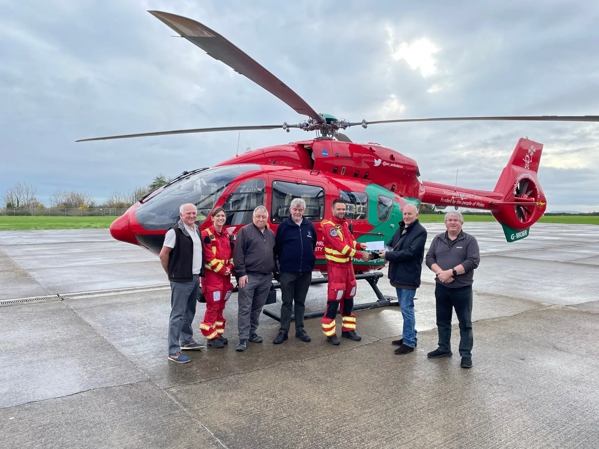 Welsh Motoring Writers make donation to Wales Air Ambulance