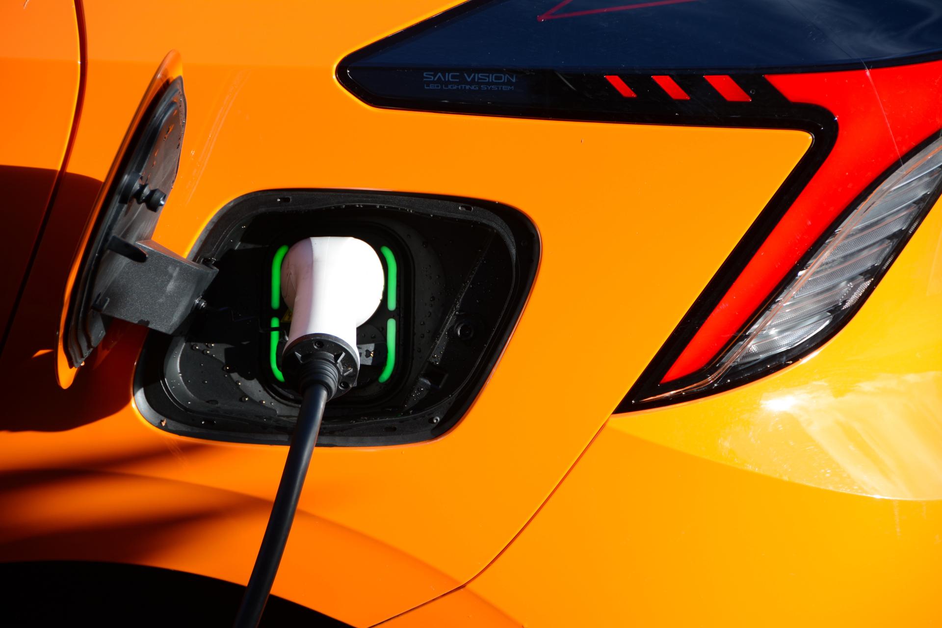 2023 – 448,000 new electric vehicles hitting UK roads