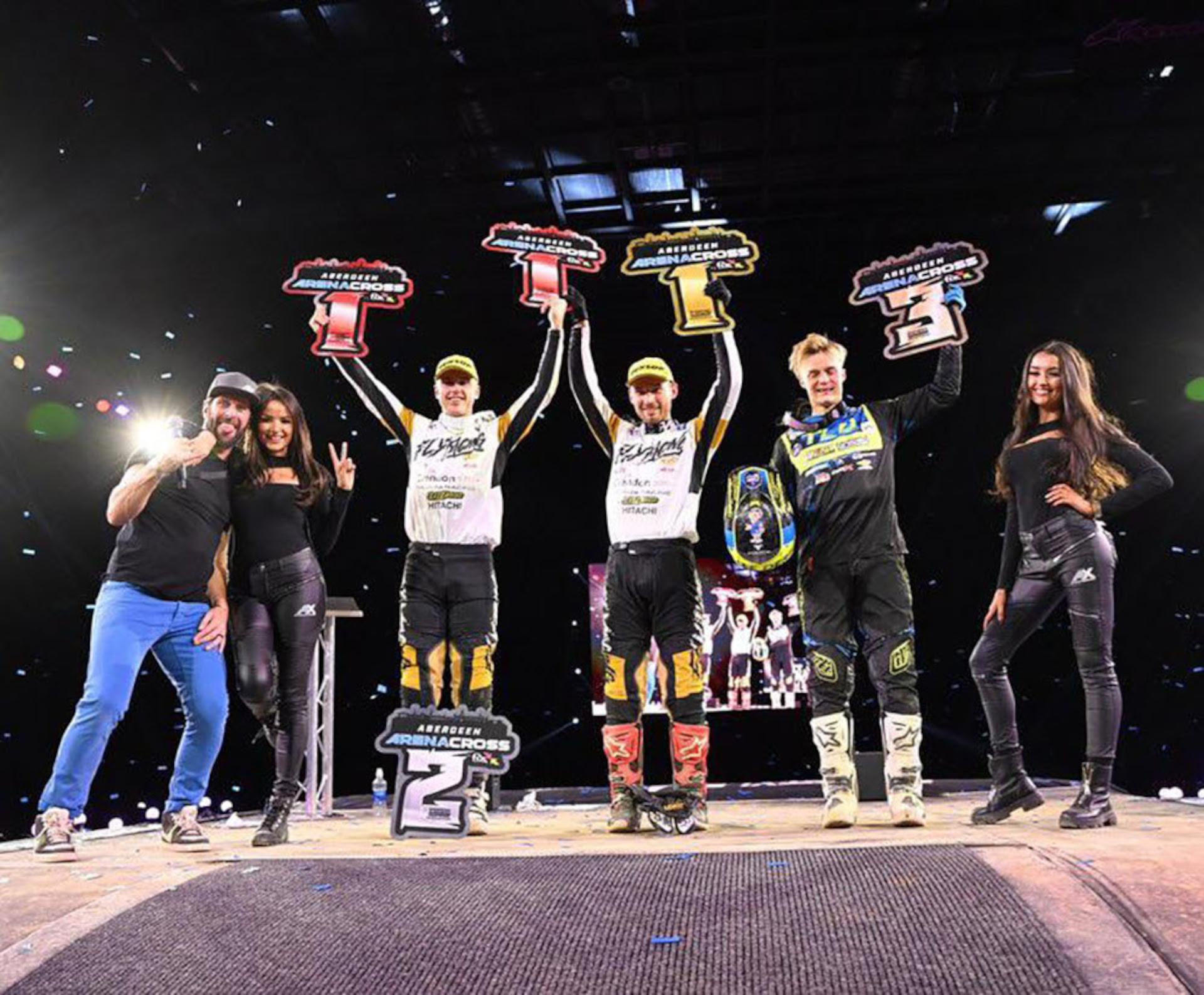 Red plates and race win for Crendon Fastrack Honda team