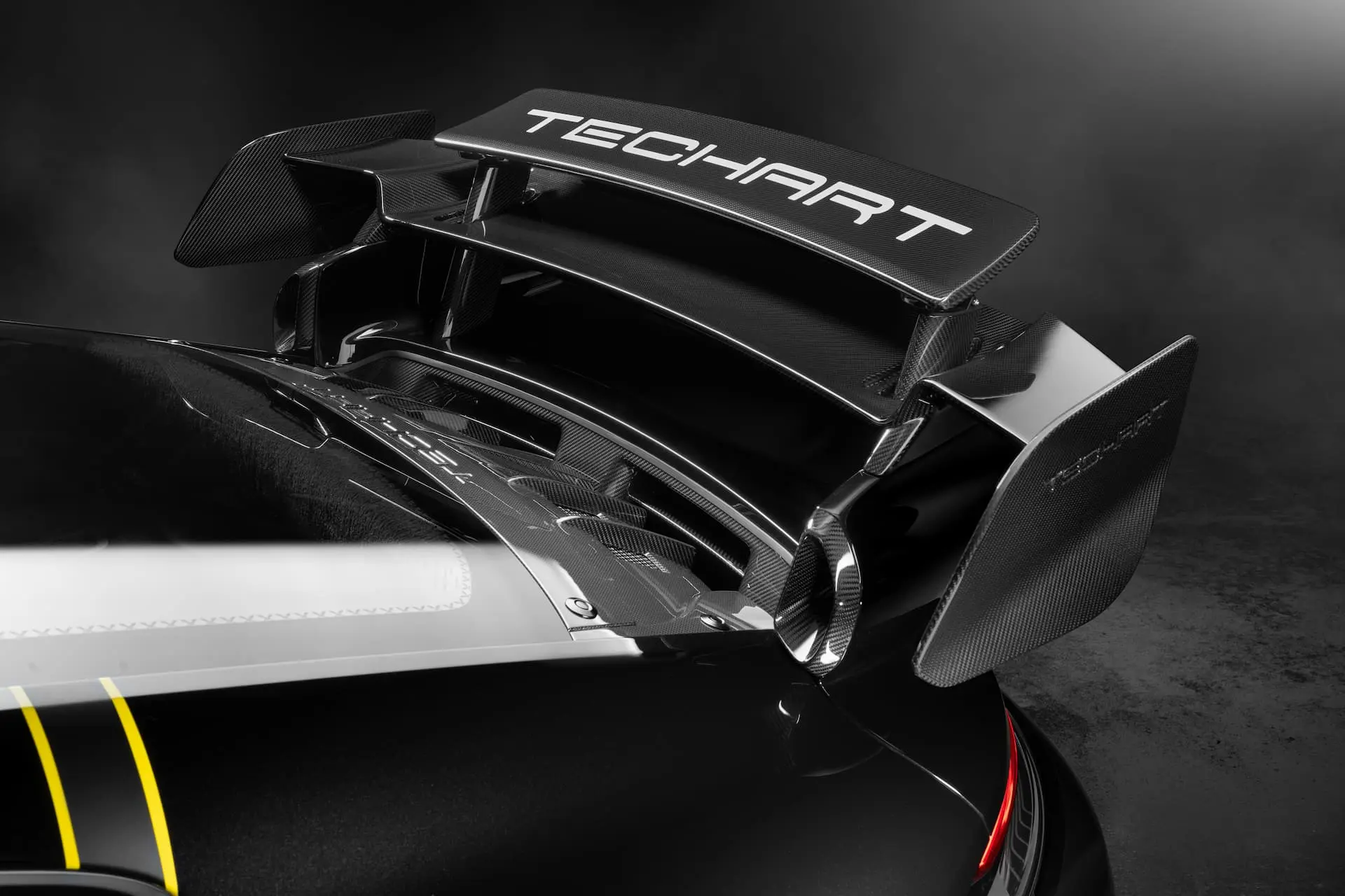 Techart_gtstreet_r_flyweight_15_ext