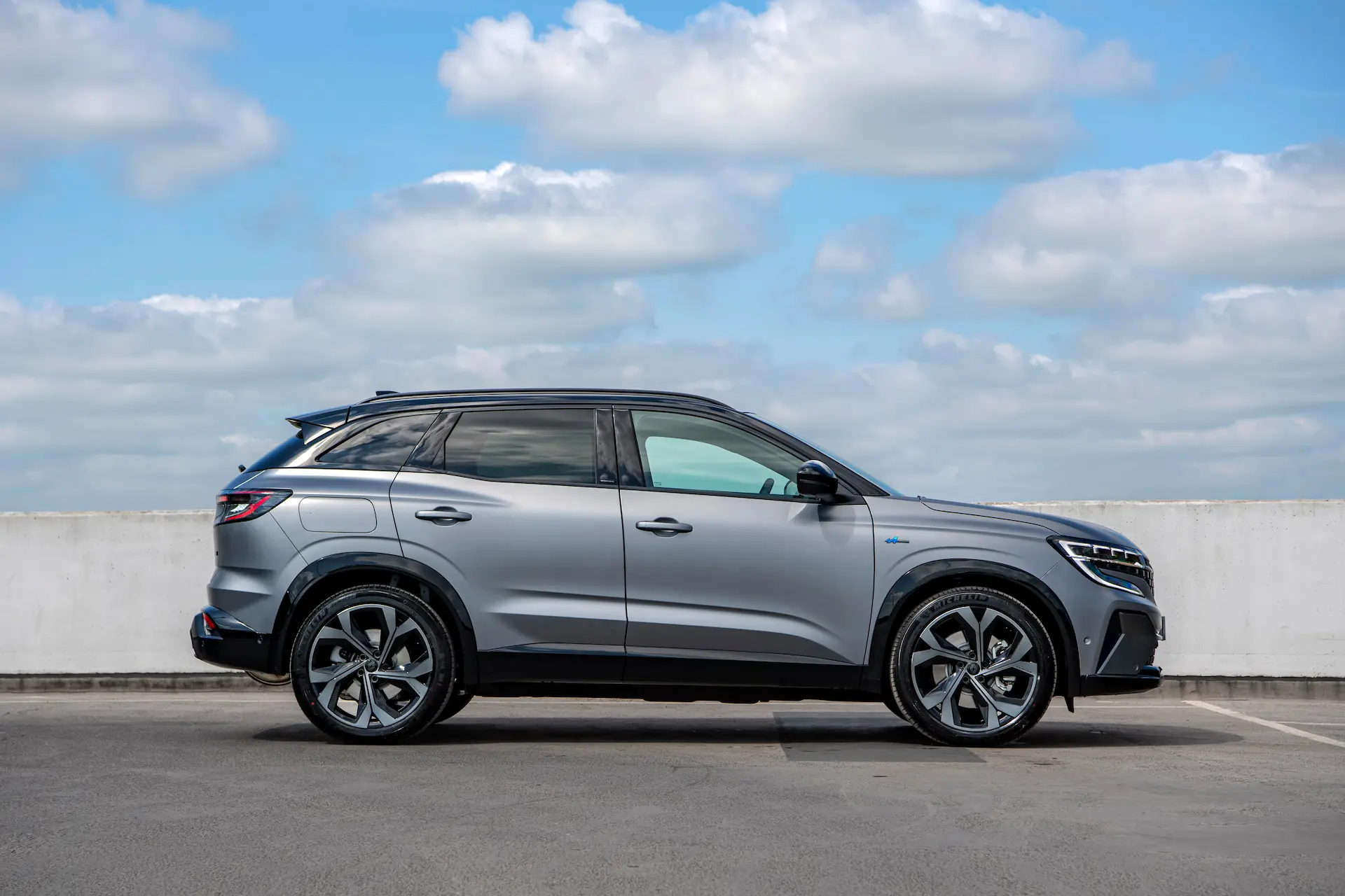 Renault Austral E Tech Full Hybrid Side View