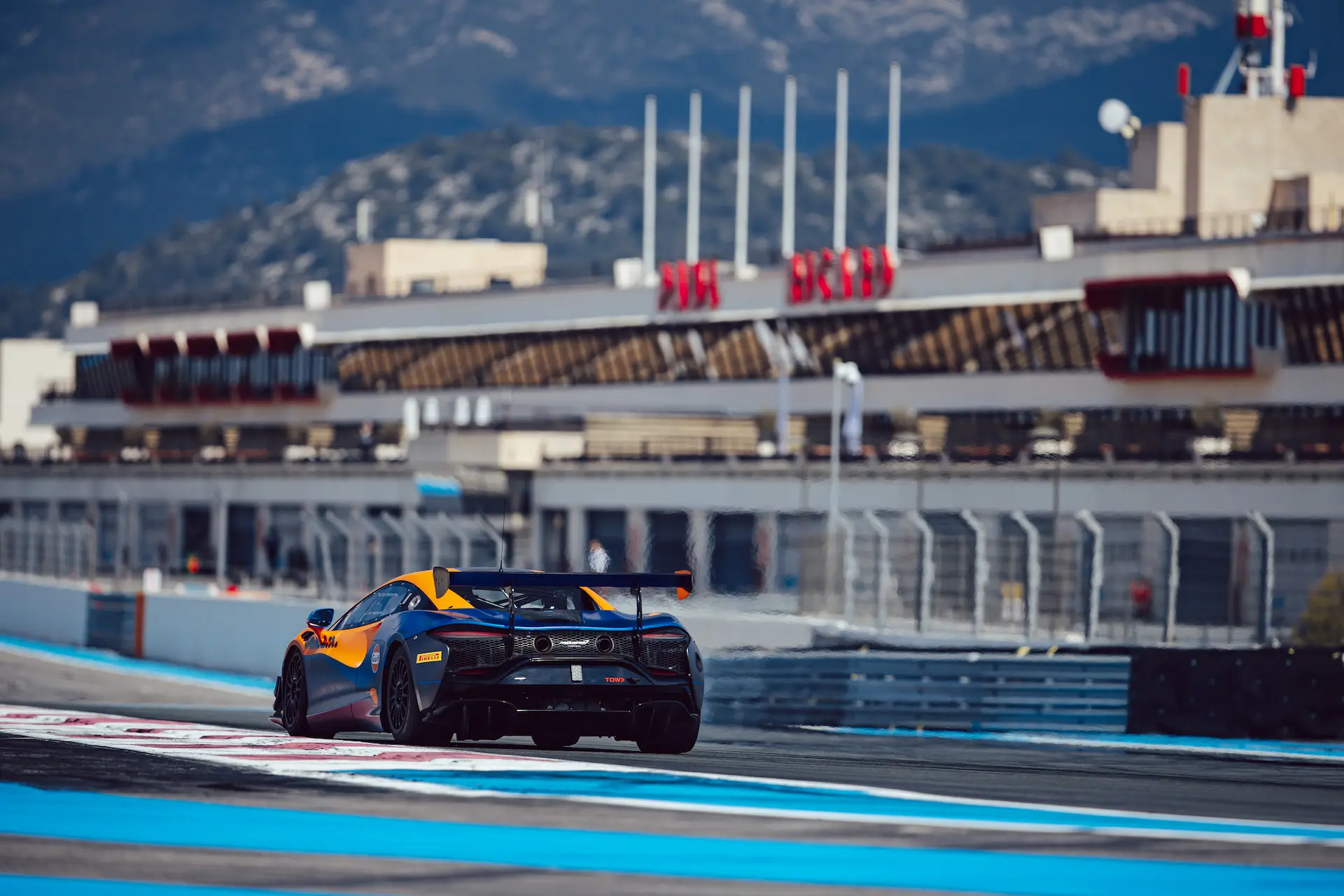 Solus Gt Drive Inaugural Mclaren Trophy Season Rear