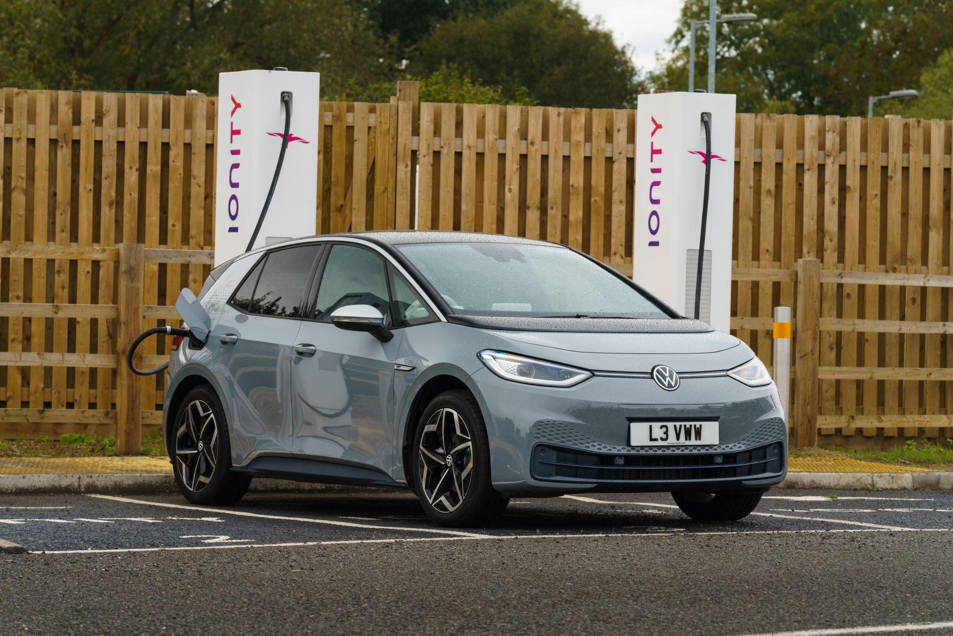 What Car? EV Awards Volkswagen ID.3 and Passat Estate