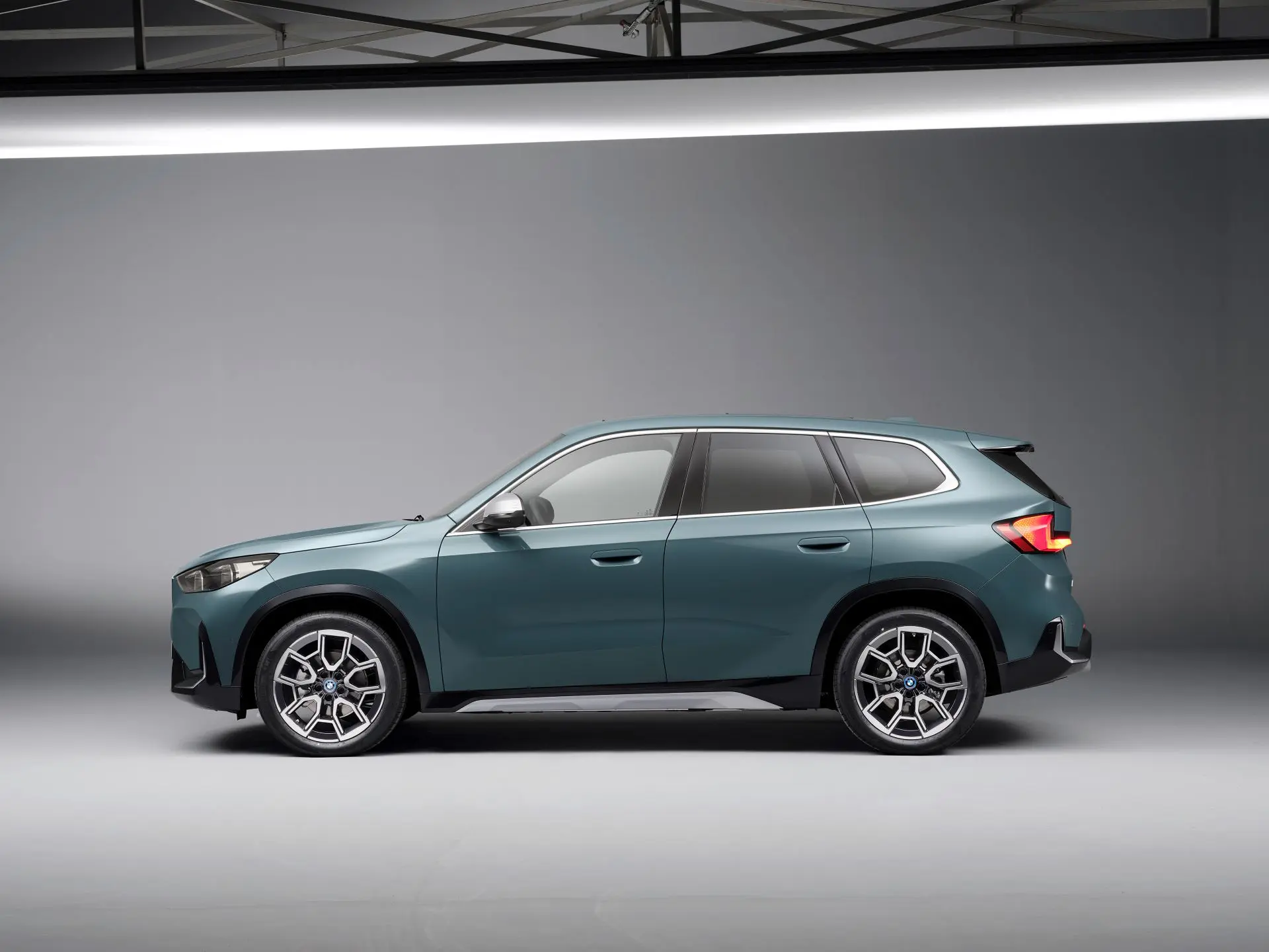 Bmw Continues To Expand All Electric Offering In Uk With Introduction Of Ix1 Edrive20 1