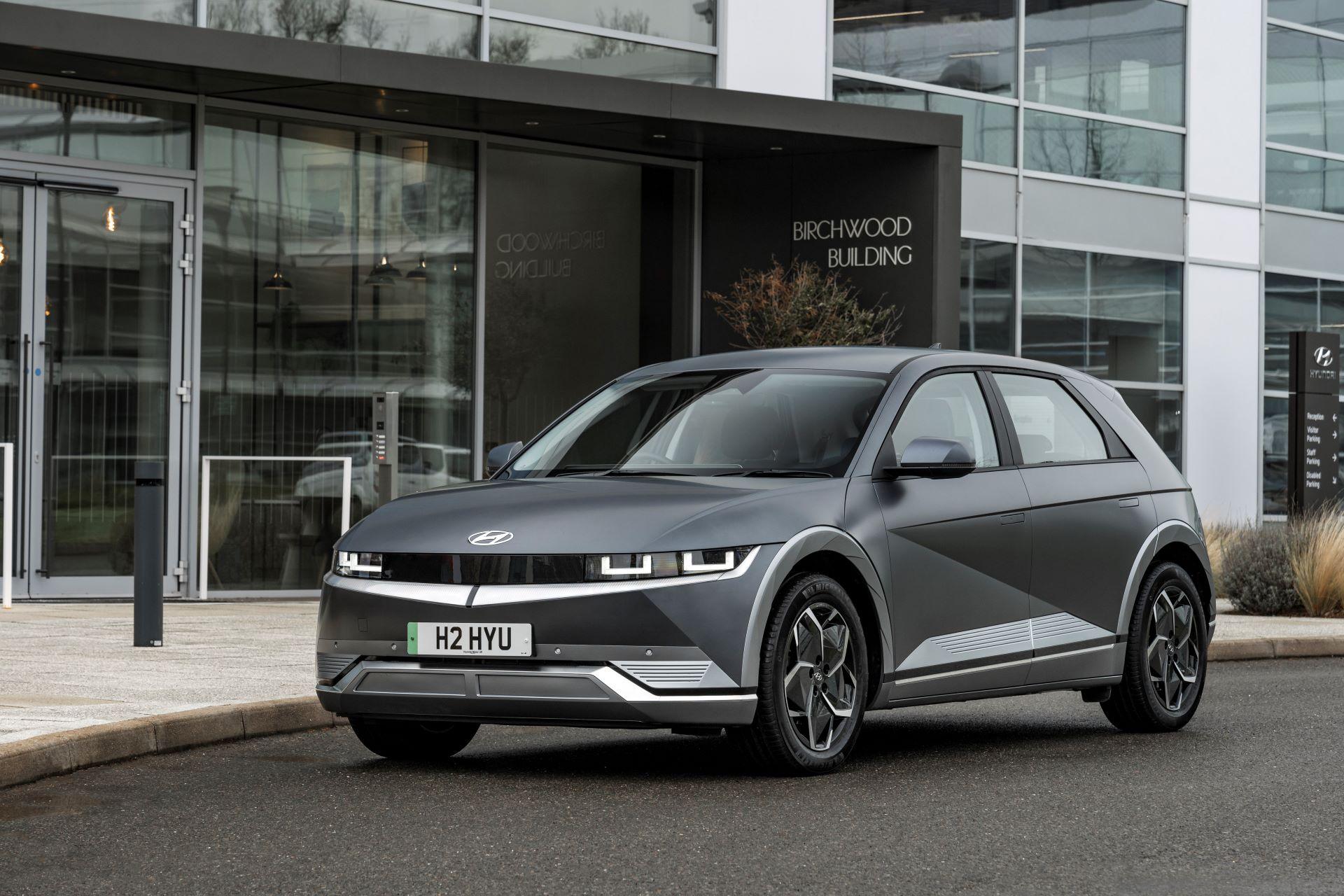 Hyundai IONIQ 5 triumphs at Professional Driver Magazine Awards