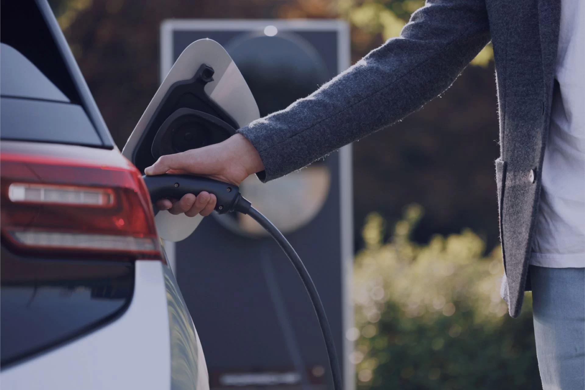 Parkopedia collaborates with ChargeHub to provide data and transactions on over 80,000 North American chargers