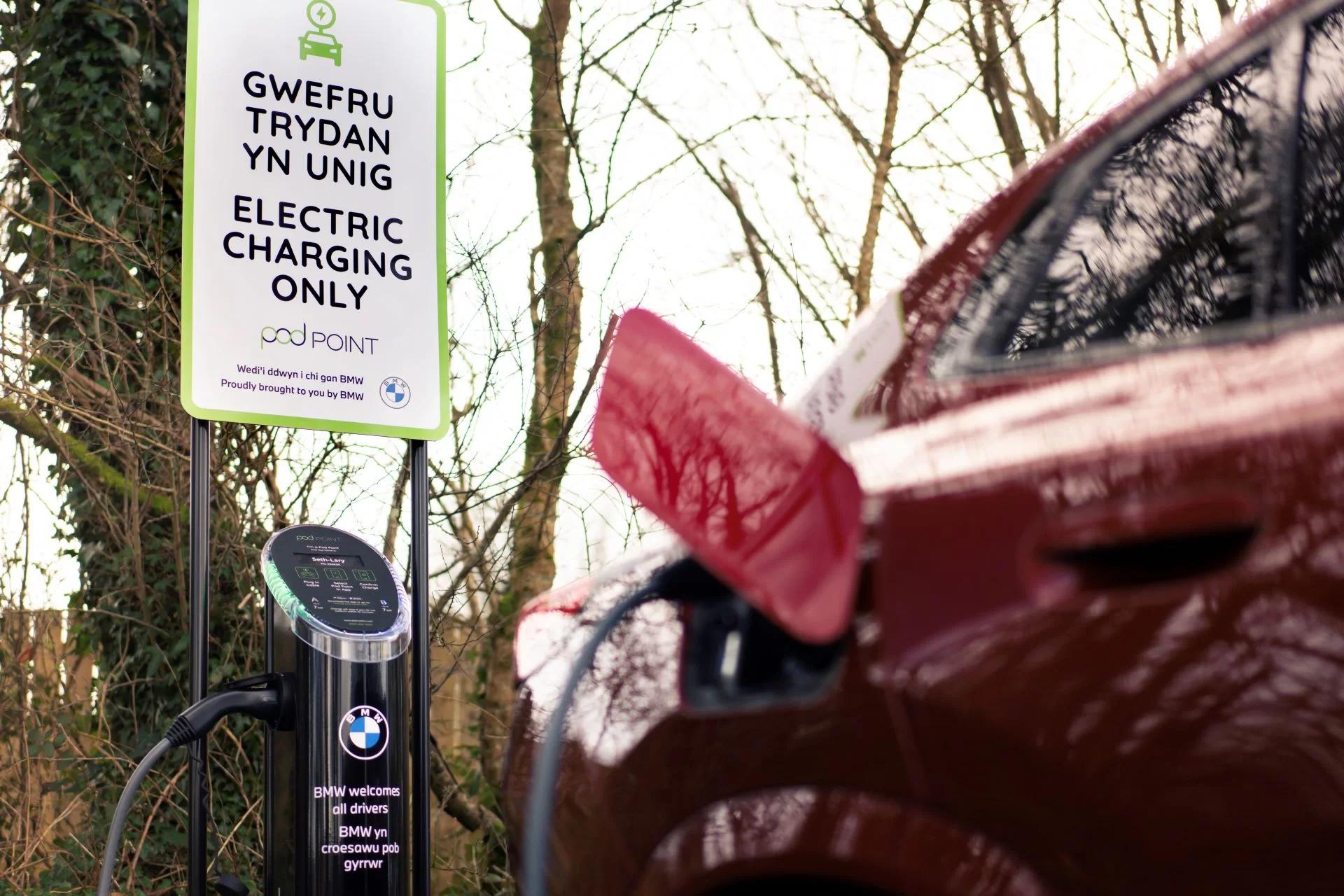Brecon Beacons Leads the Charge in Sustainable Travel with New EV Points