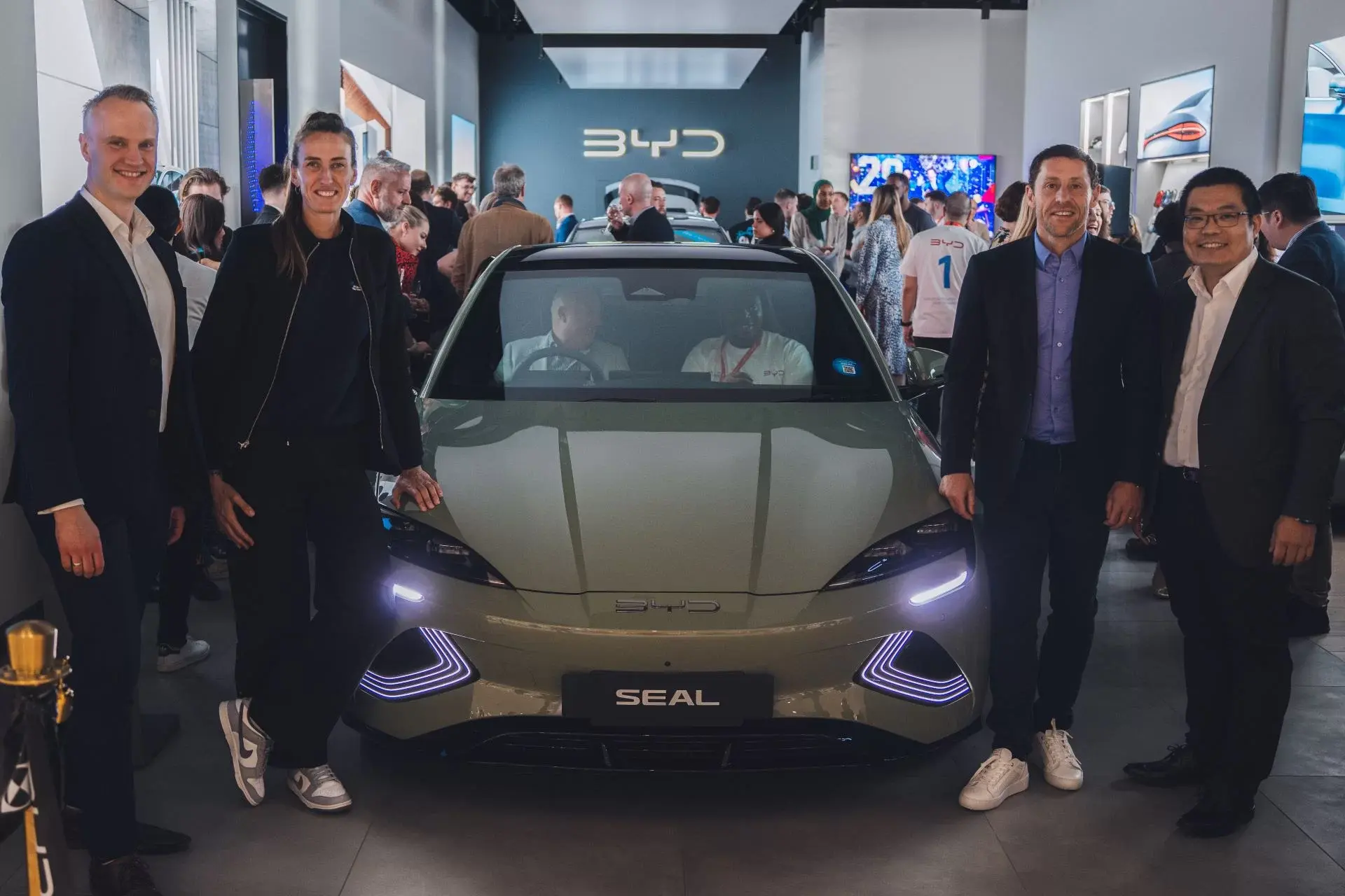 BYD Unveils High-Tech ‘Pioneer’ Store in London with Celebrity Launch ...