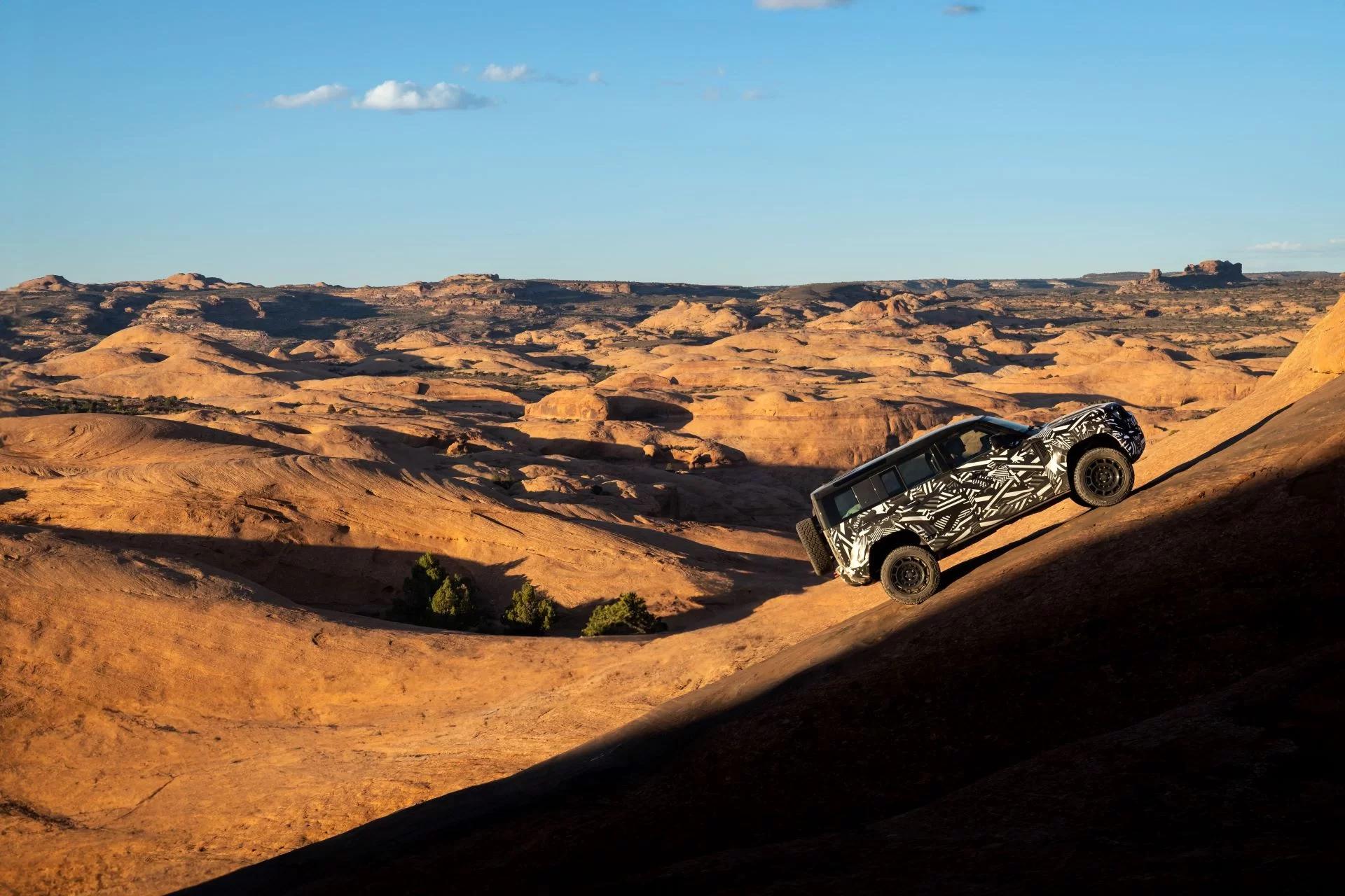 Revealing the Defender OCTA: A New Benchmark in All-Terrain Performance
