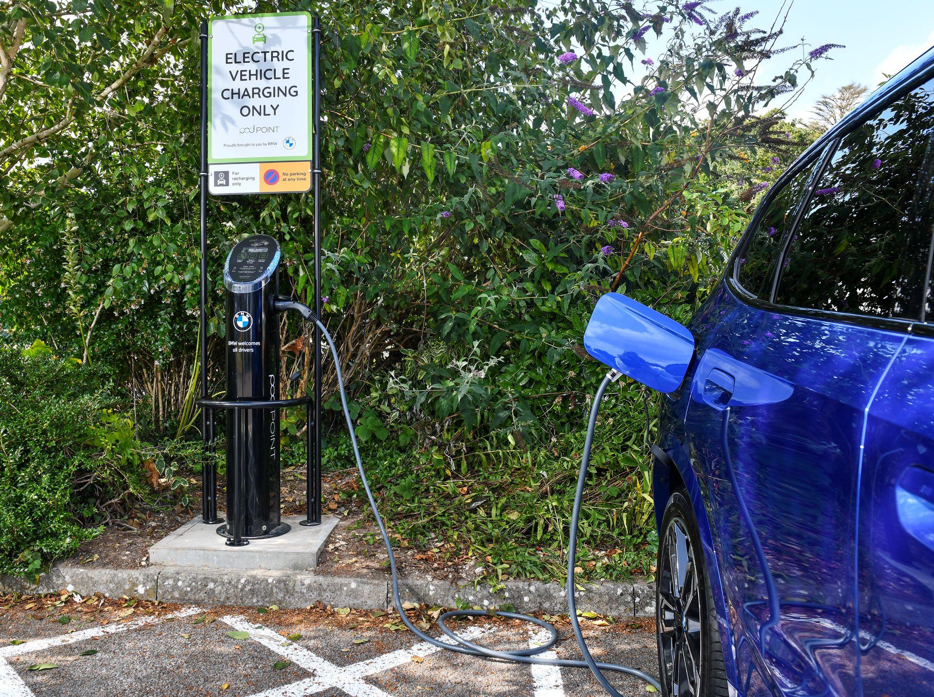 BMW’s Recharge in Nature: New Forest National Park Welcomes New EV Charging Points