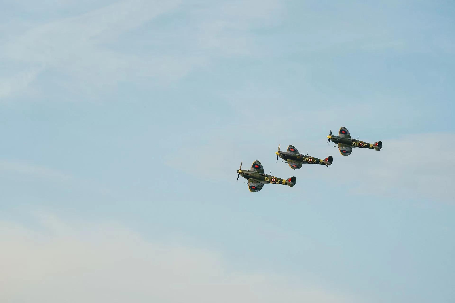 Goodwood Revival’s Grand Tribute: Celebrating 80 Years Since D-Day with Iconic Military Vehicles