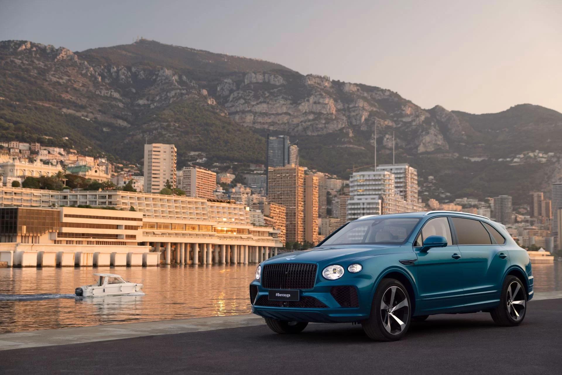 Bentley Unveils the Bentayga Extended Wheelbase Azure Riviera Collection: A New Era of Luxury and Comfort