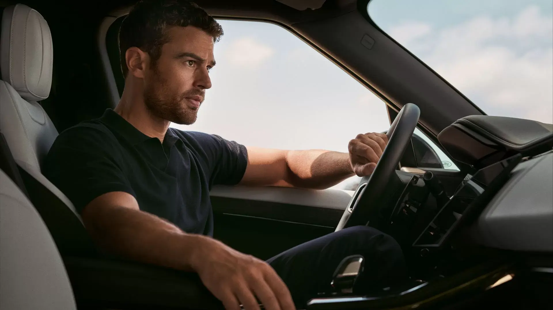 Range Rover Unveils Avant-Garde Global Campaign Featuring Theo James for the New Range Rover Sport