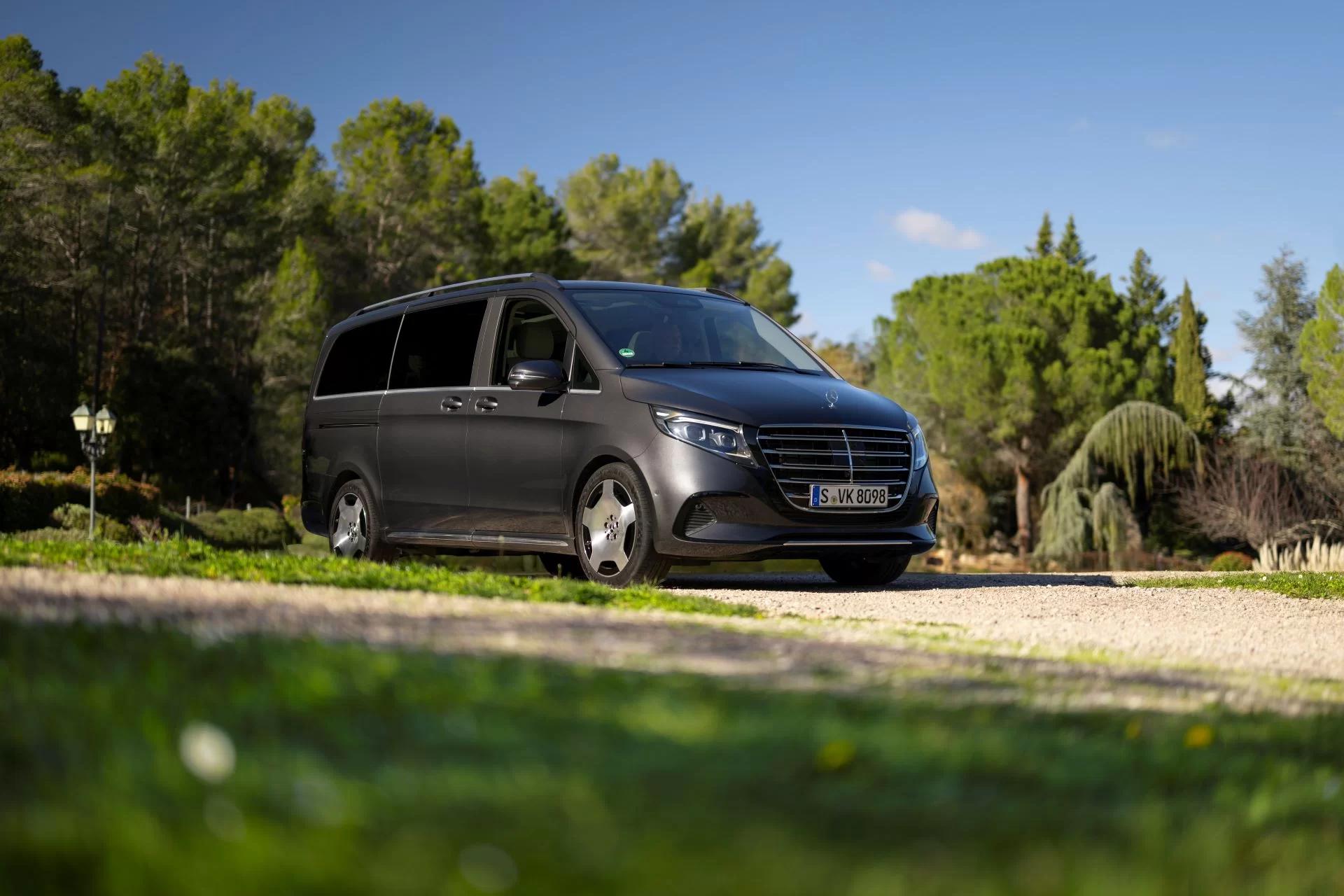 The New Mercedes-Benz V-Class V300d EXCLUSIVE: Redefining Luxury Travel in South Africa