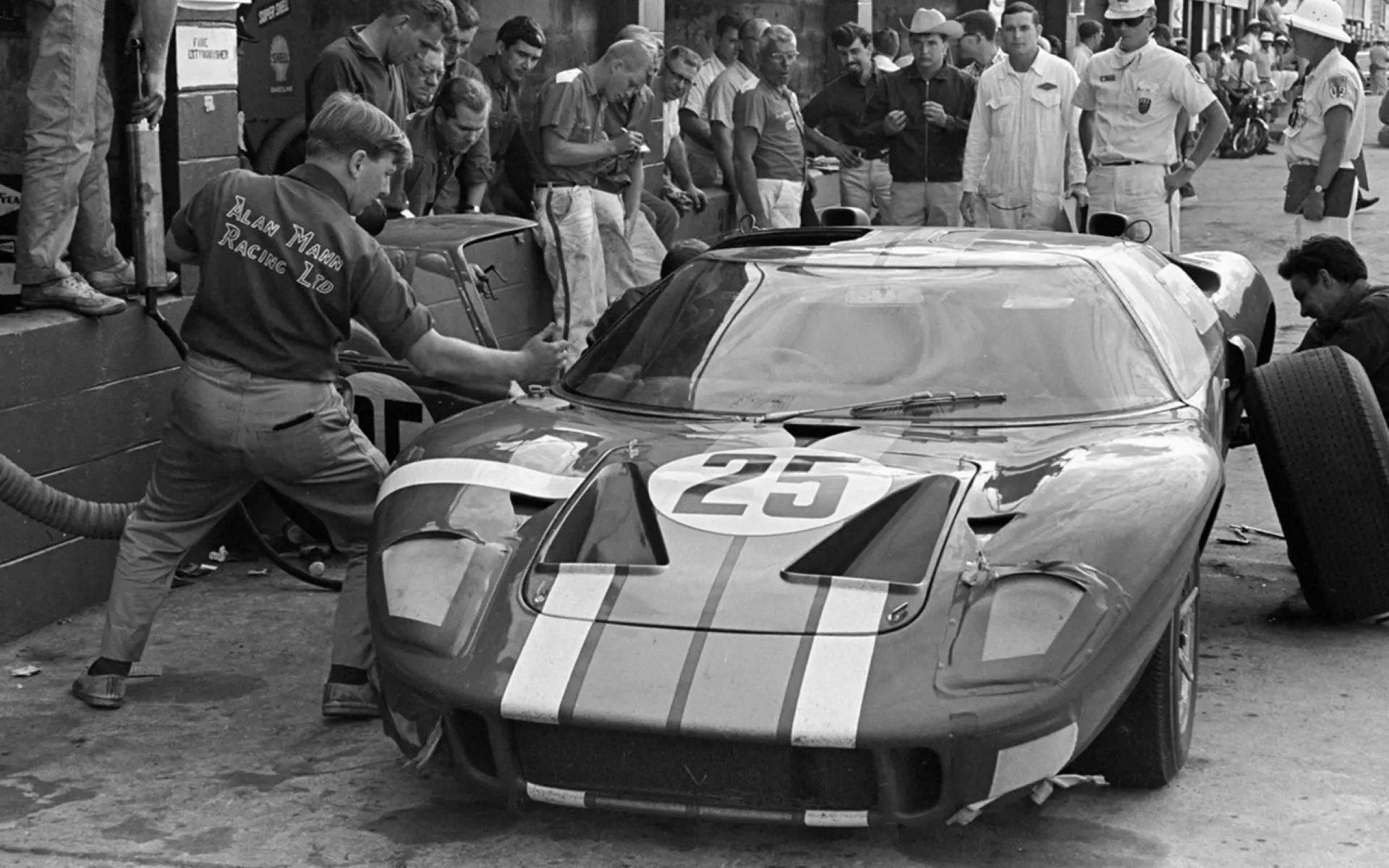 Alan Mann Racing Joins Boreham Motorworks as High-Performance Division ...