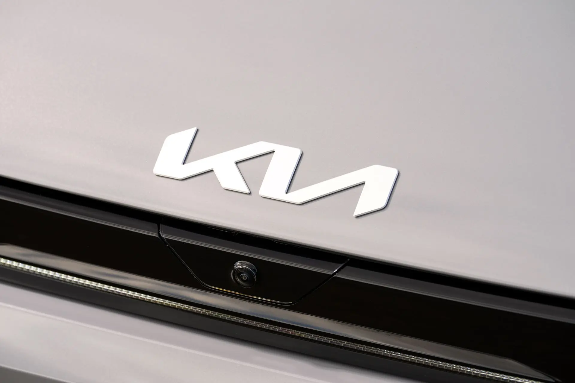 Kia UK Crowned ‘Carmaker of the Year’ at the 2024 Motor Trader Industry Awards