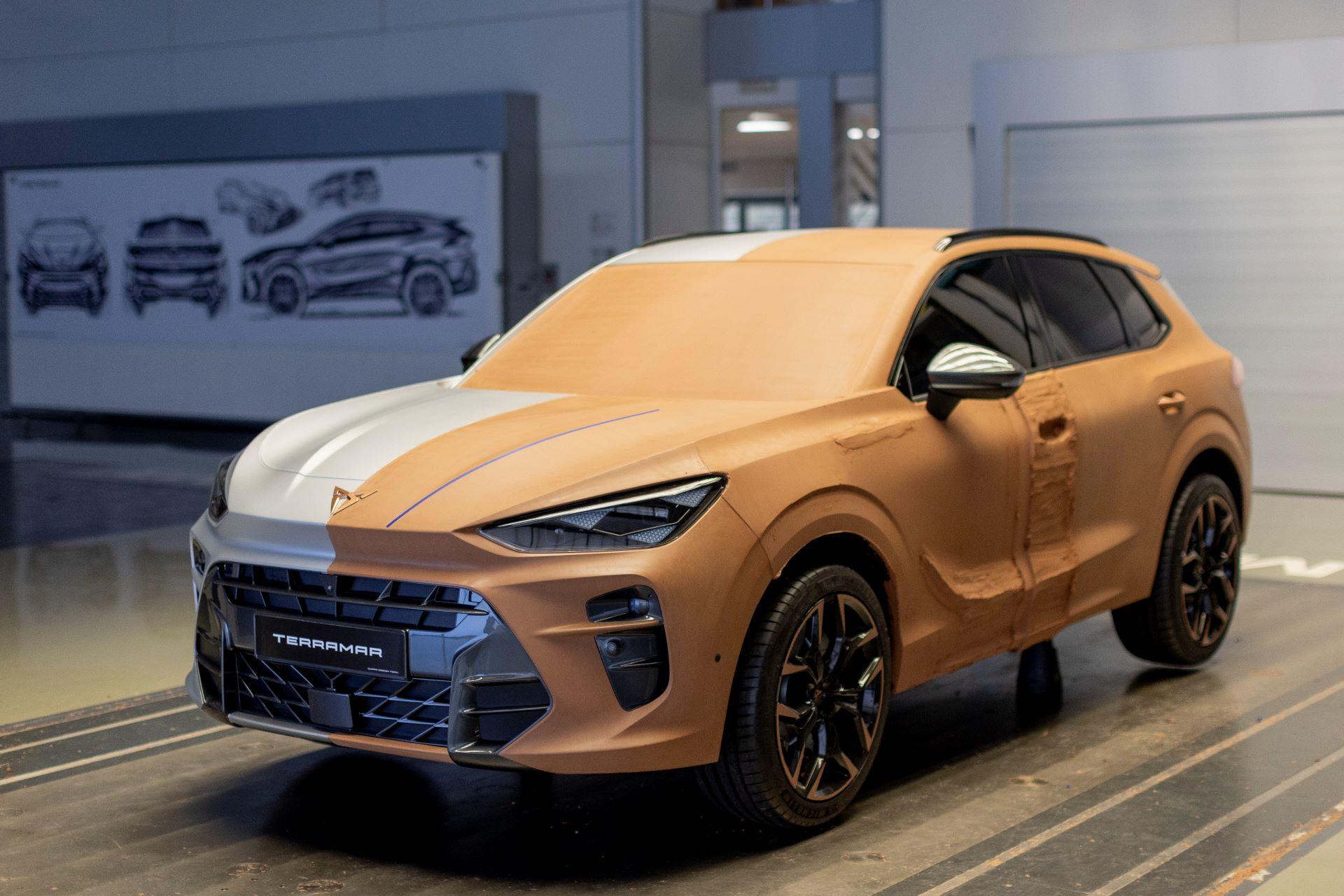 Crafting the CUPRA Terramar: The Art of Sculpting Proportions with Full-Scale Clay Models
