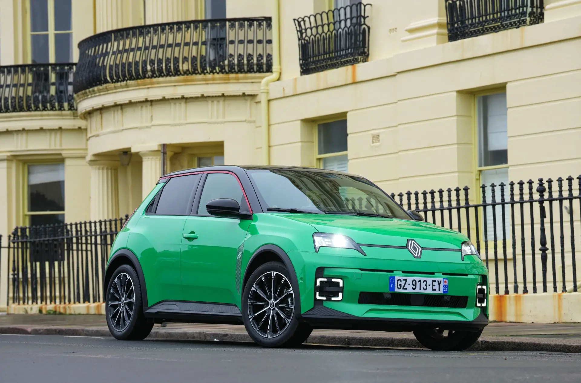 Mini Hypercar Renault 5 E-Tech Electric: The Award-Winning Supermini Now Available to ...