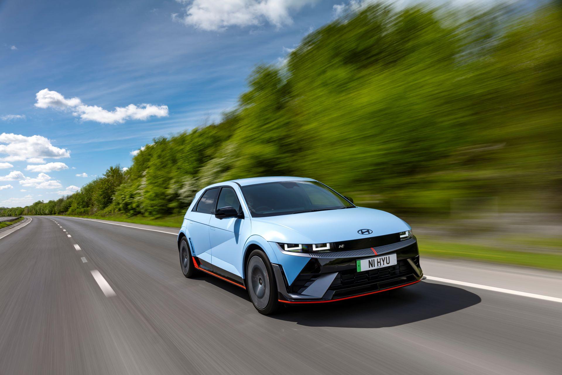 Hyundai Triumphs at UK Car of the Year Awards with SANTA FE and IONIQ 5 N