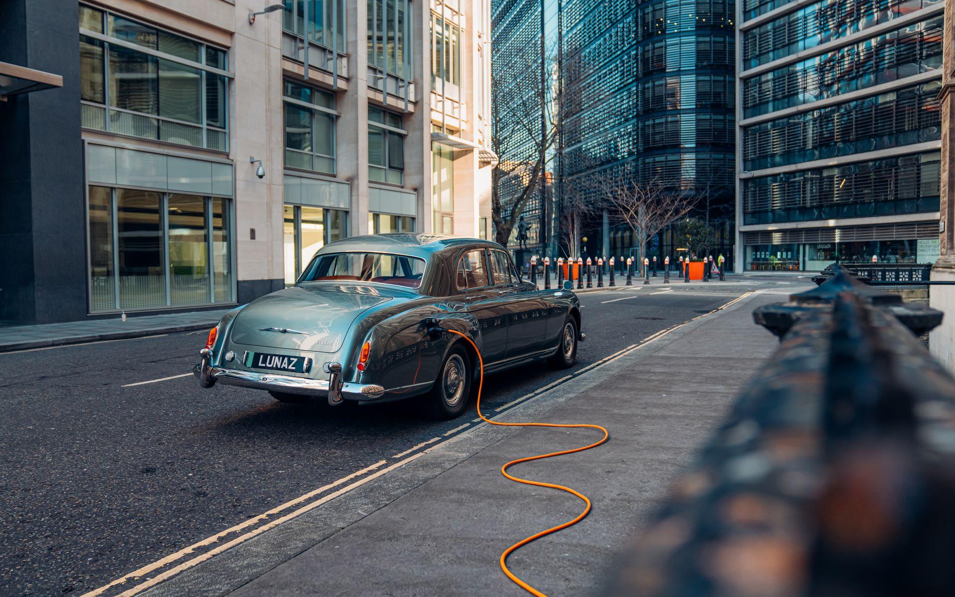 Lunaz Sees Record Global Demand for Electrified British Icons