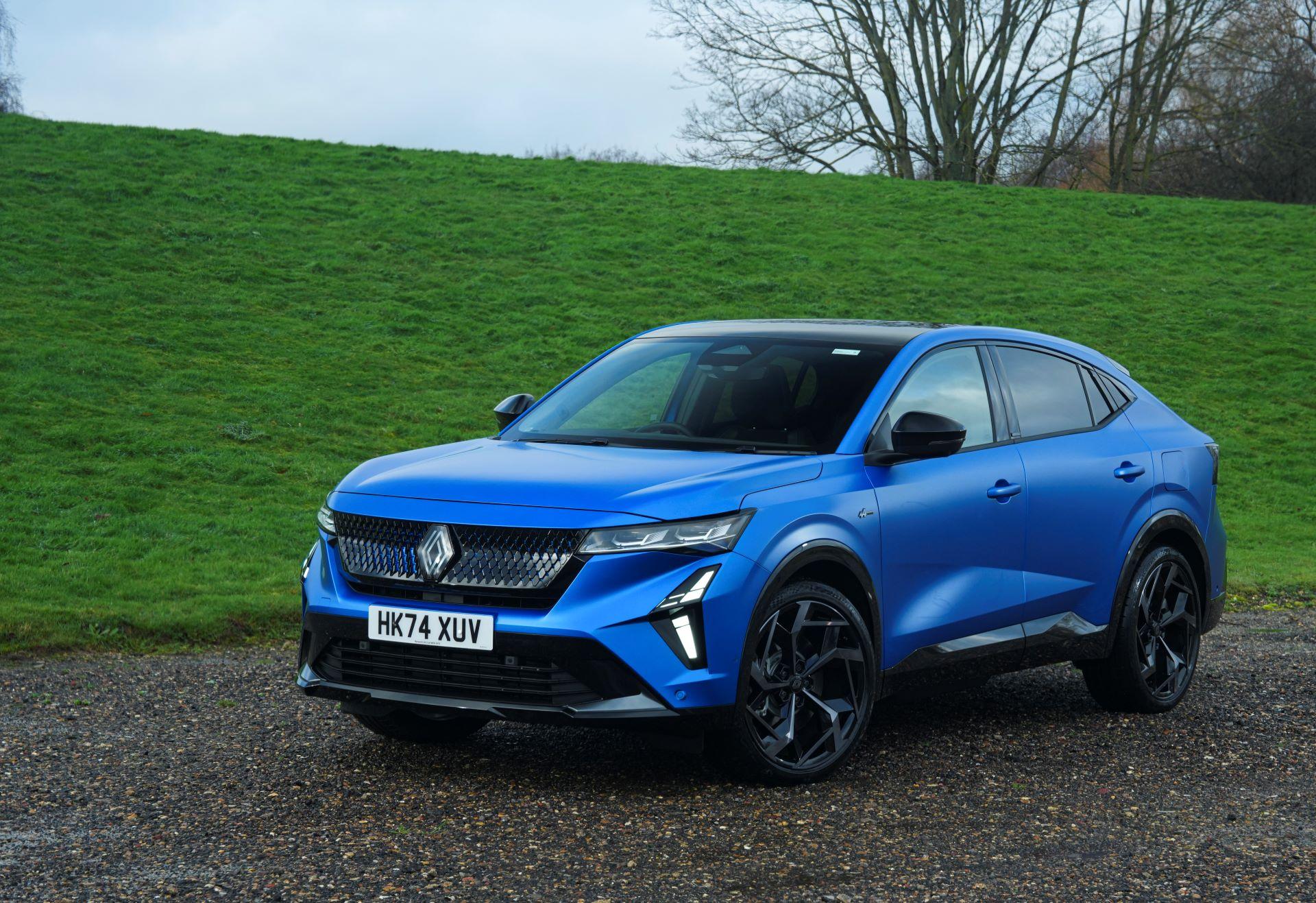 Renault Supercharges Your Drive with the Award-Winning E-Tech Event