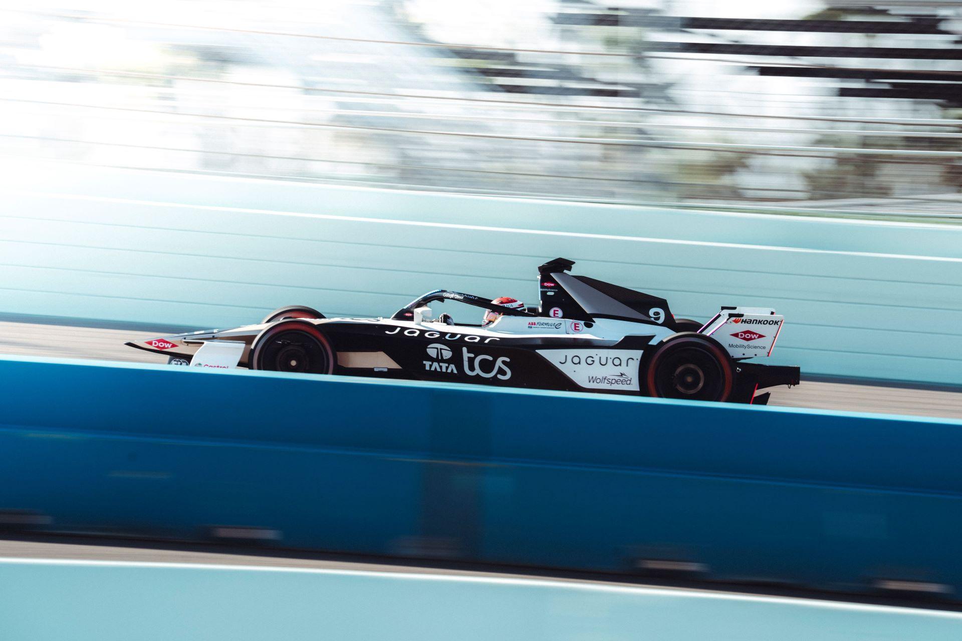 Jaguar TCS Racing’s Miami E-Prix Ends Without Points: A Frustrating Turn of Events