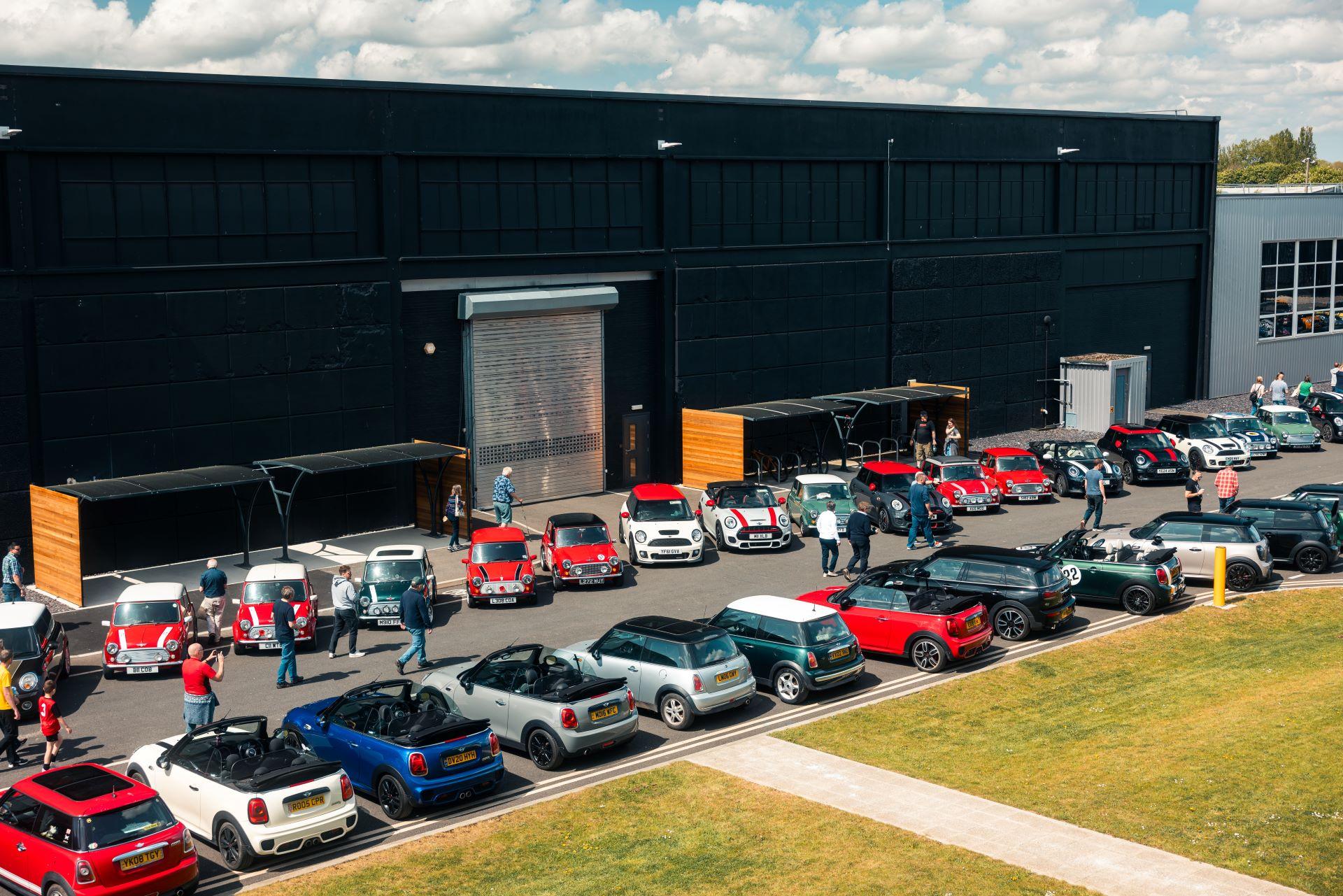 MINI Plant Oxford Hosts ‘Mile of MINIs’ Charity Road Rally in Support of Buttle UK